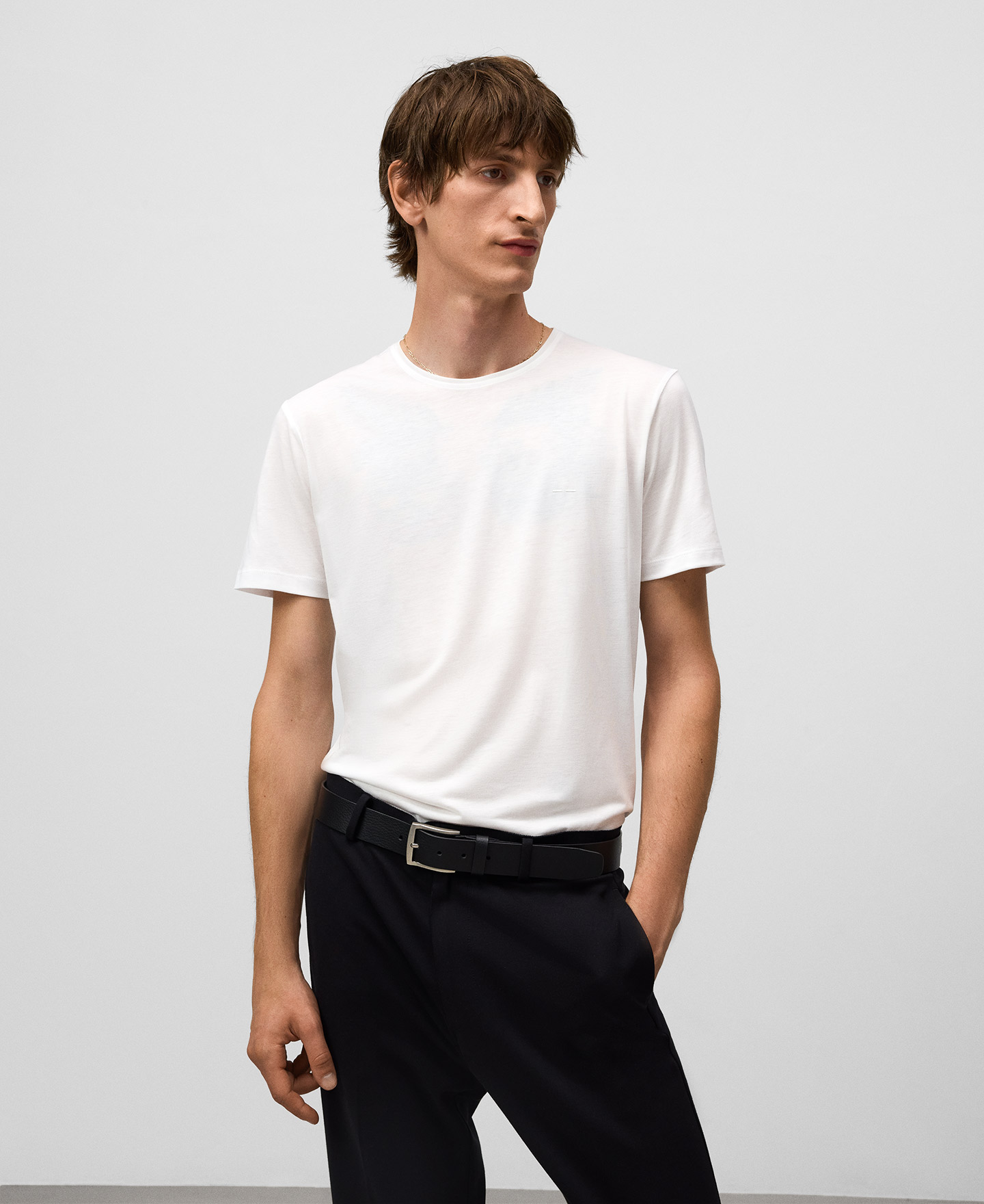 Camiseta regular fit manga corta hombre image number 0