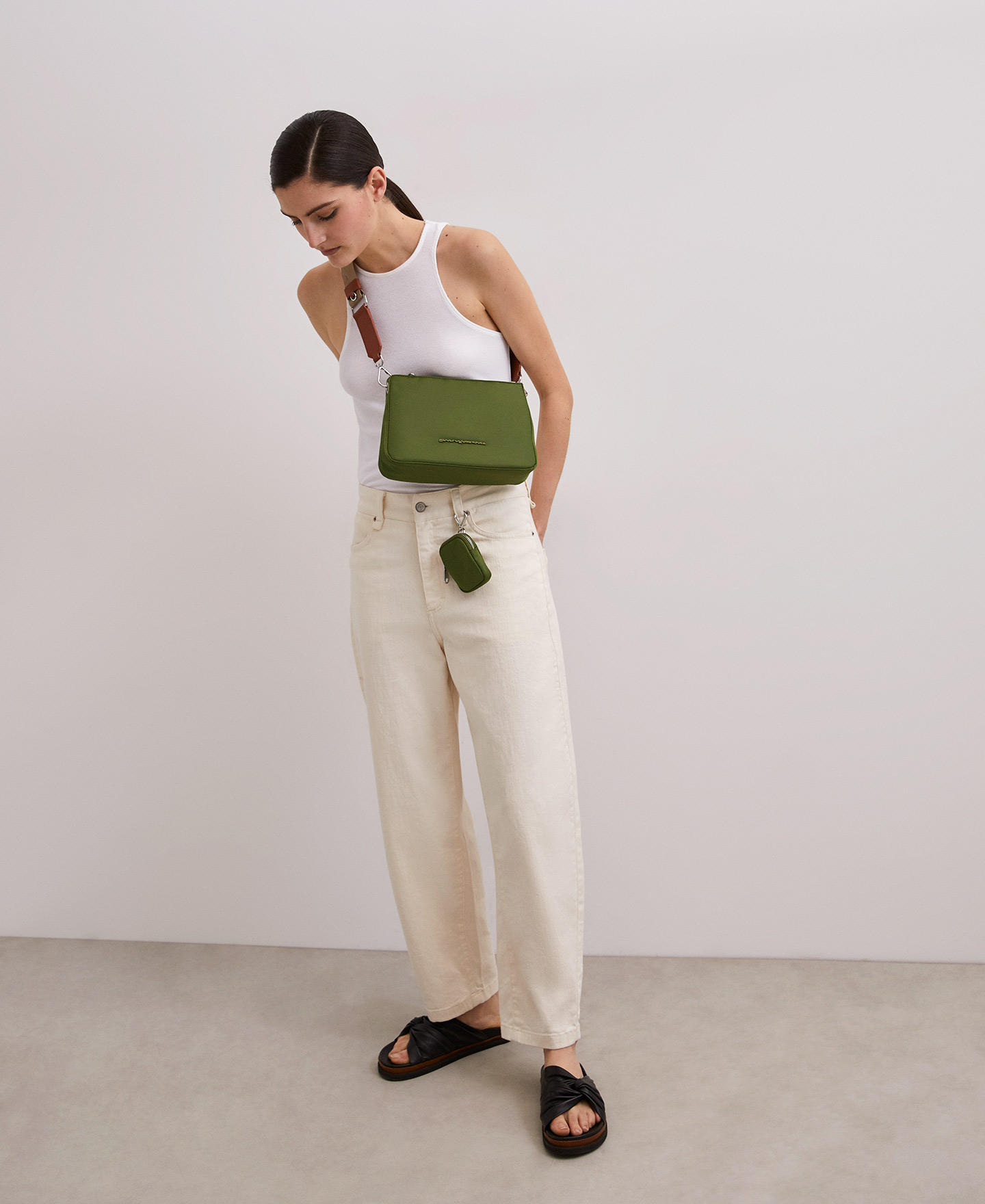 Black nylon crossbody bag image number 3