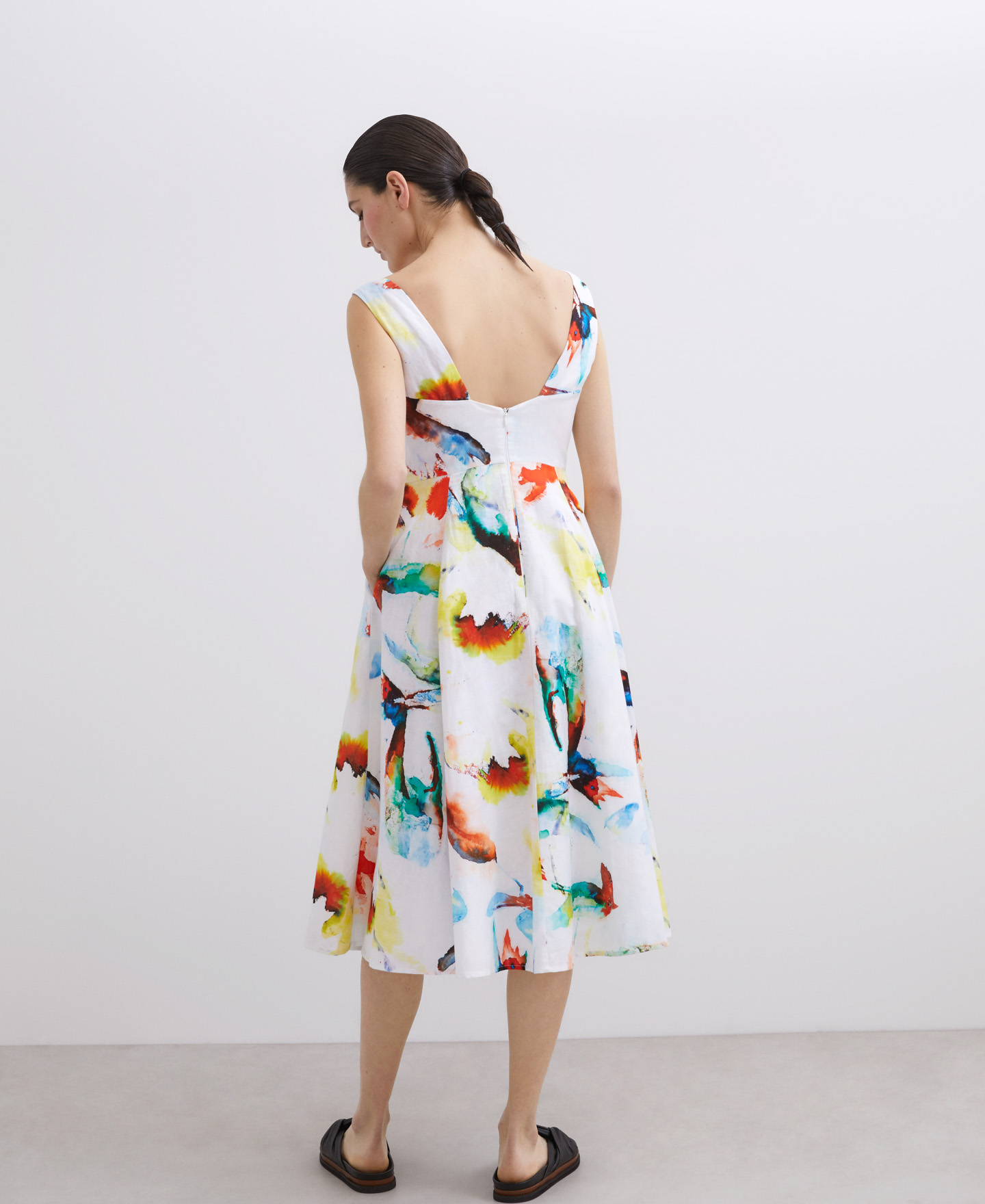 Vestido floral en algodón y lino image number 2