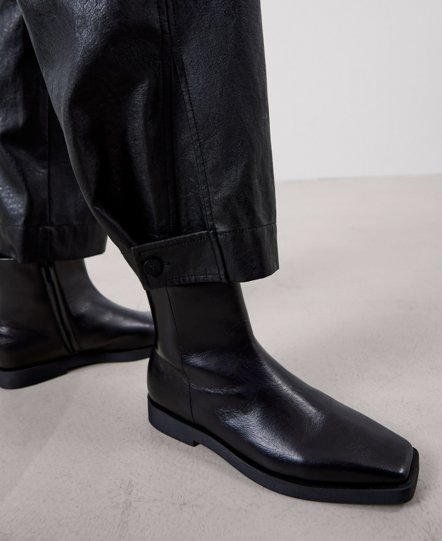 Viscose wide ankle length trousers image number 3