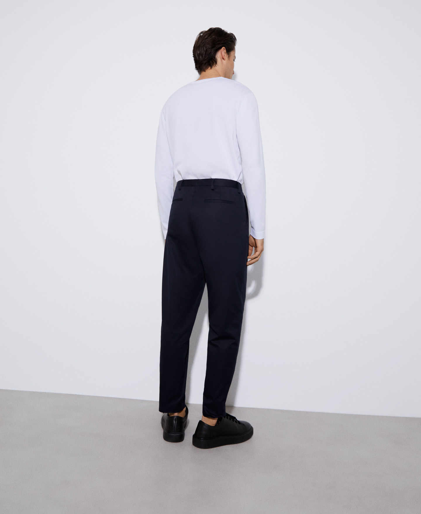 Straight cut cotton pants image number 2
