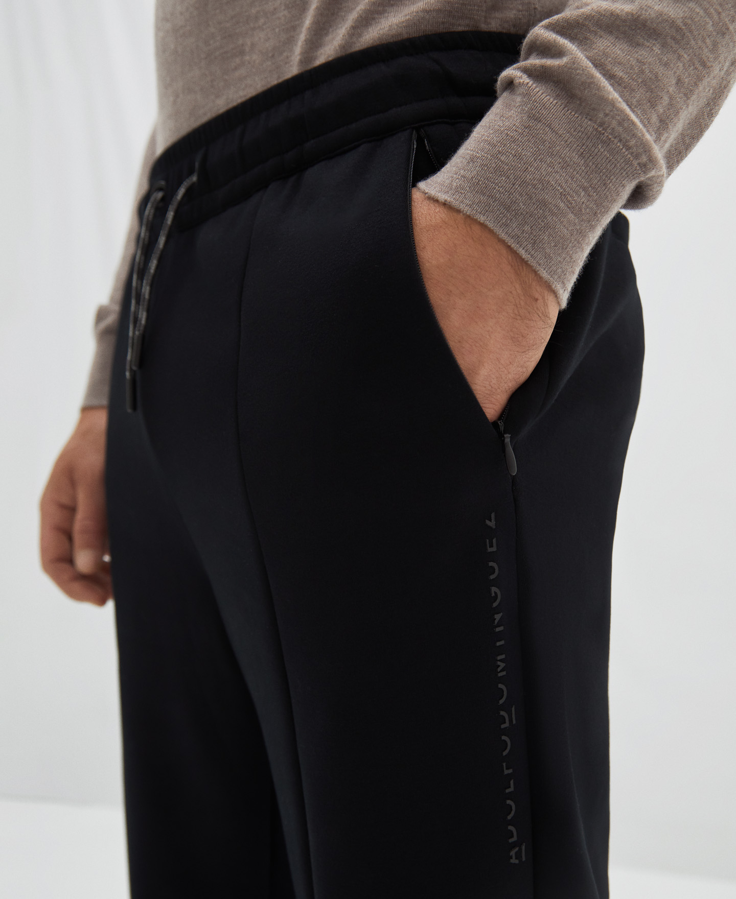 Viscose elastic pants image number 3