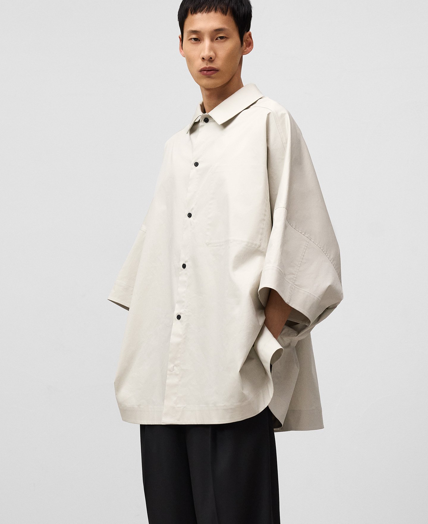 Camisa oversize algodón gris hombre image number 0
