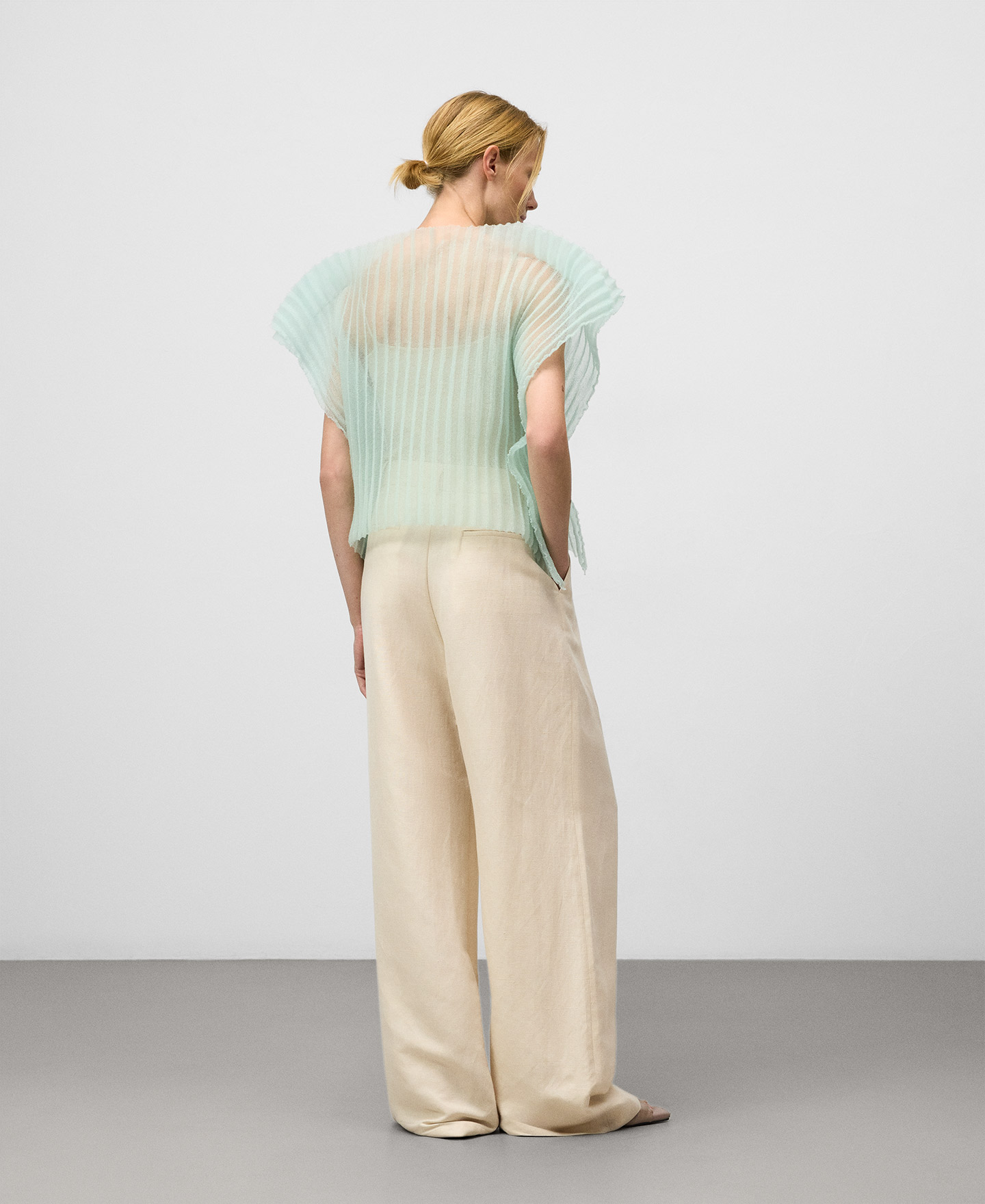 Top plissado transparente image number 2