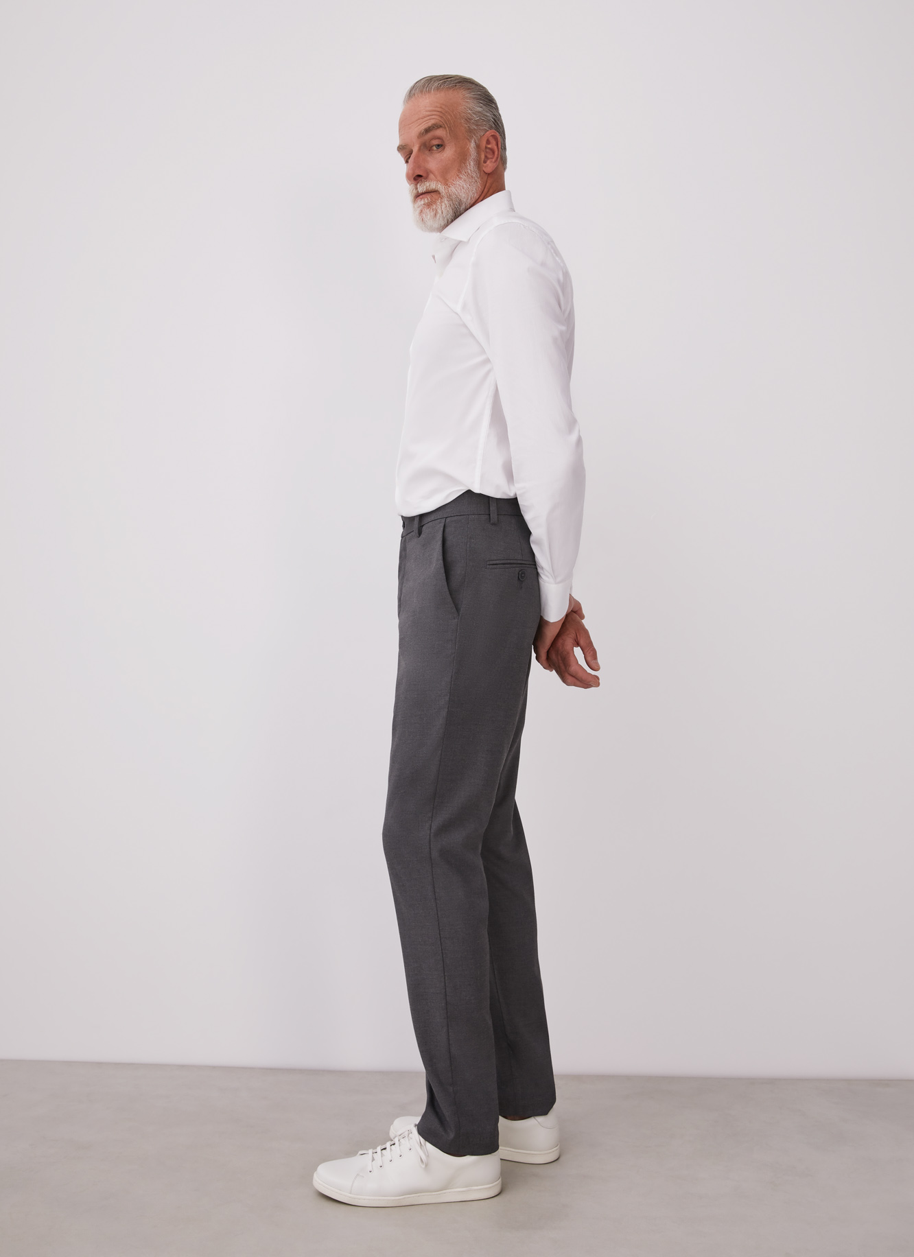 Elastic slim fit dress trousers image number 4