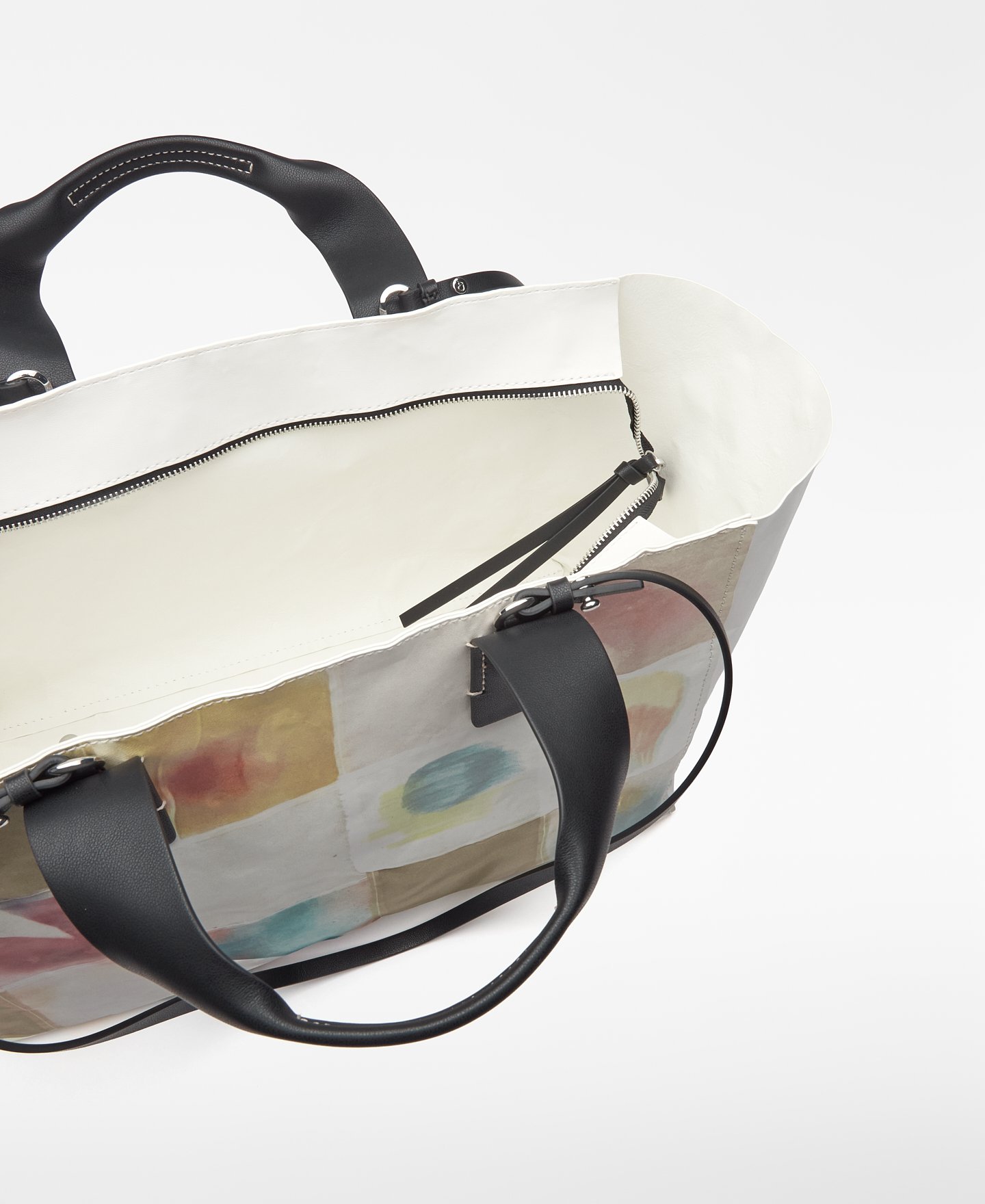 Mica large basket bag with metal core image number 2