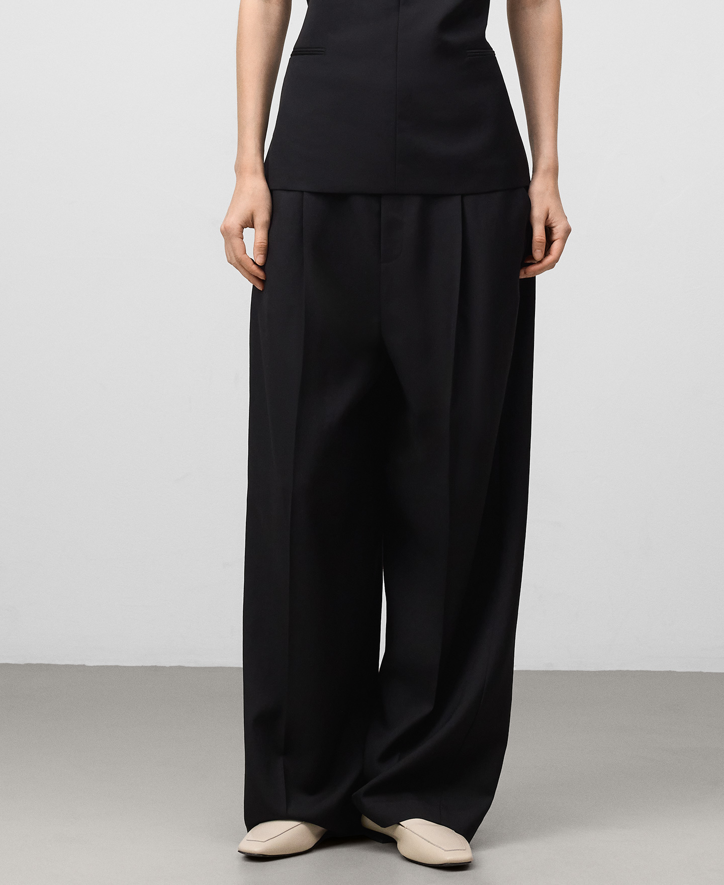 Wide-leg tailored trousers woman image number 0