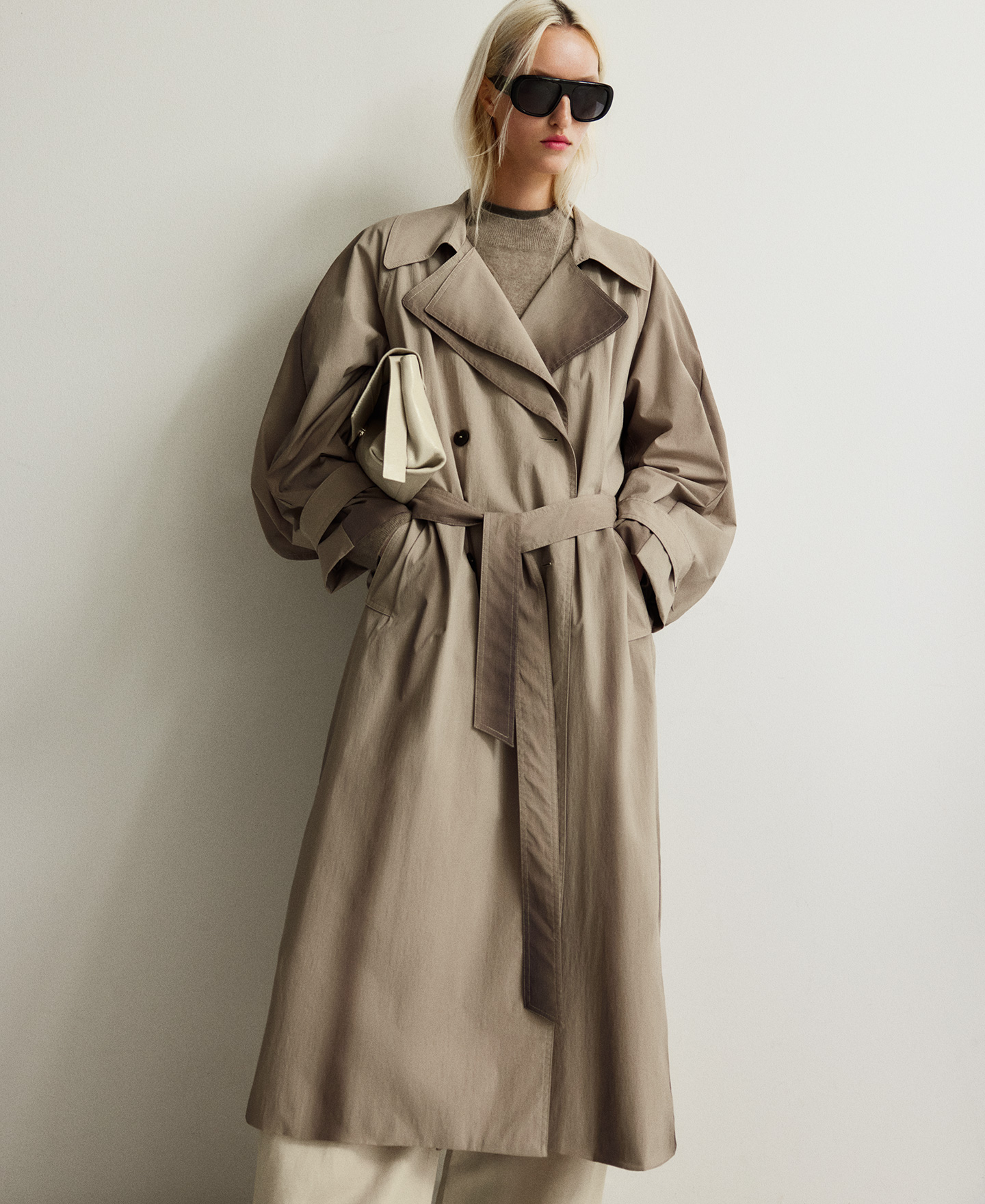 Aged-effect trench coat woman image number 0