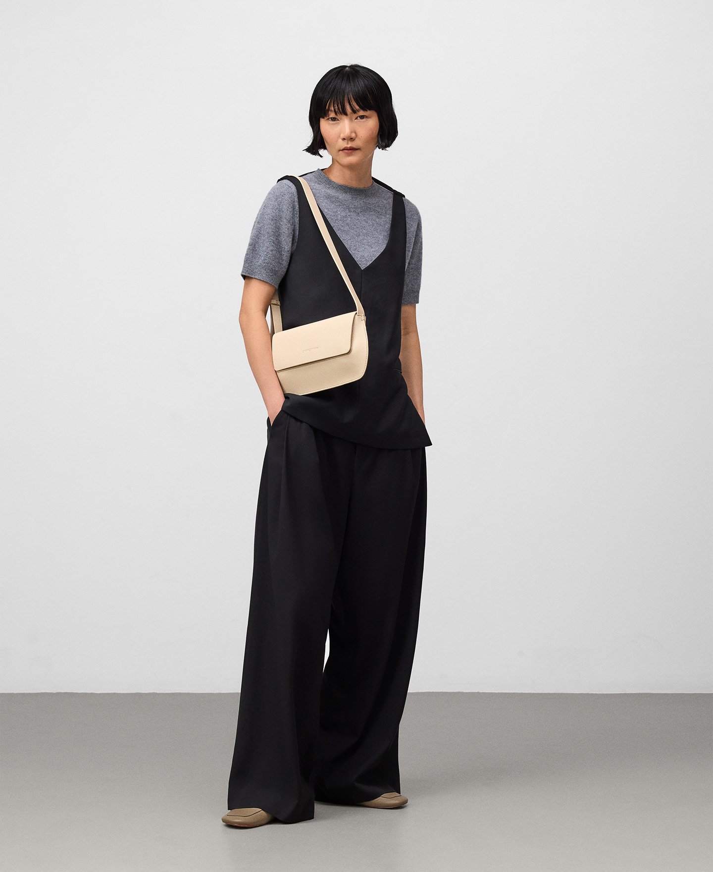 Dorna flap shoulder bag woman image number 4