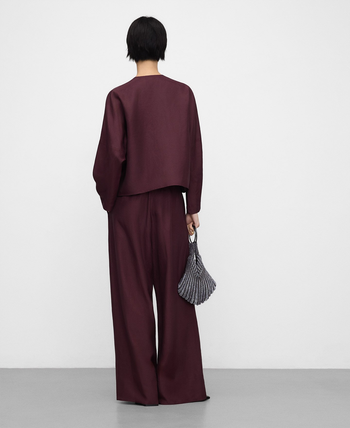 Double-pleated wide-leg trousers image number 2