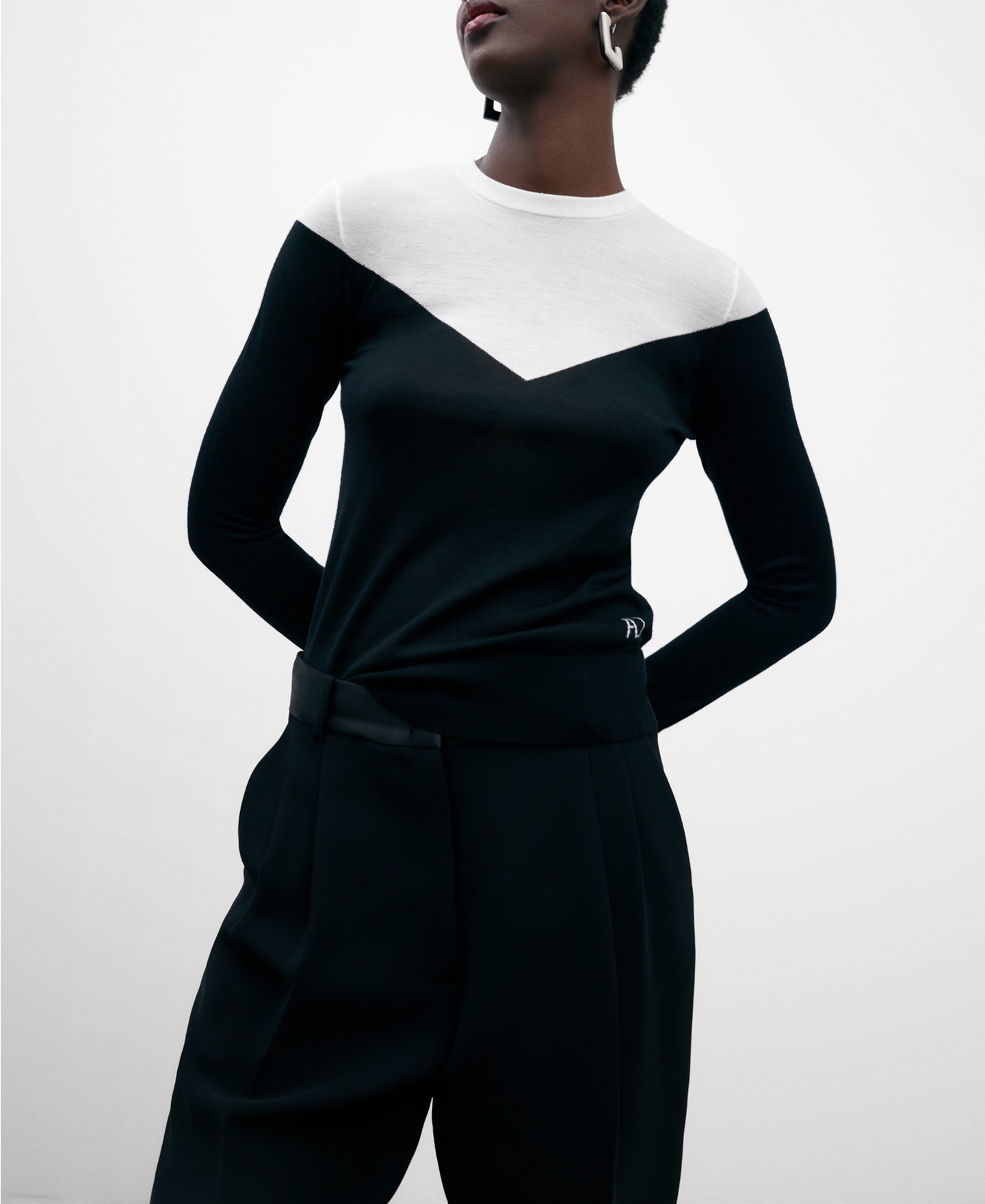 Jersey intarsia bicolor en lana merino image number 0