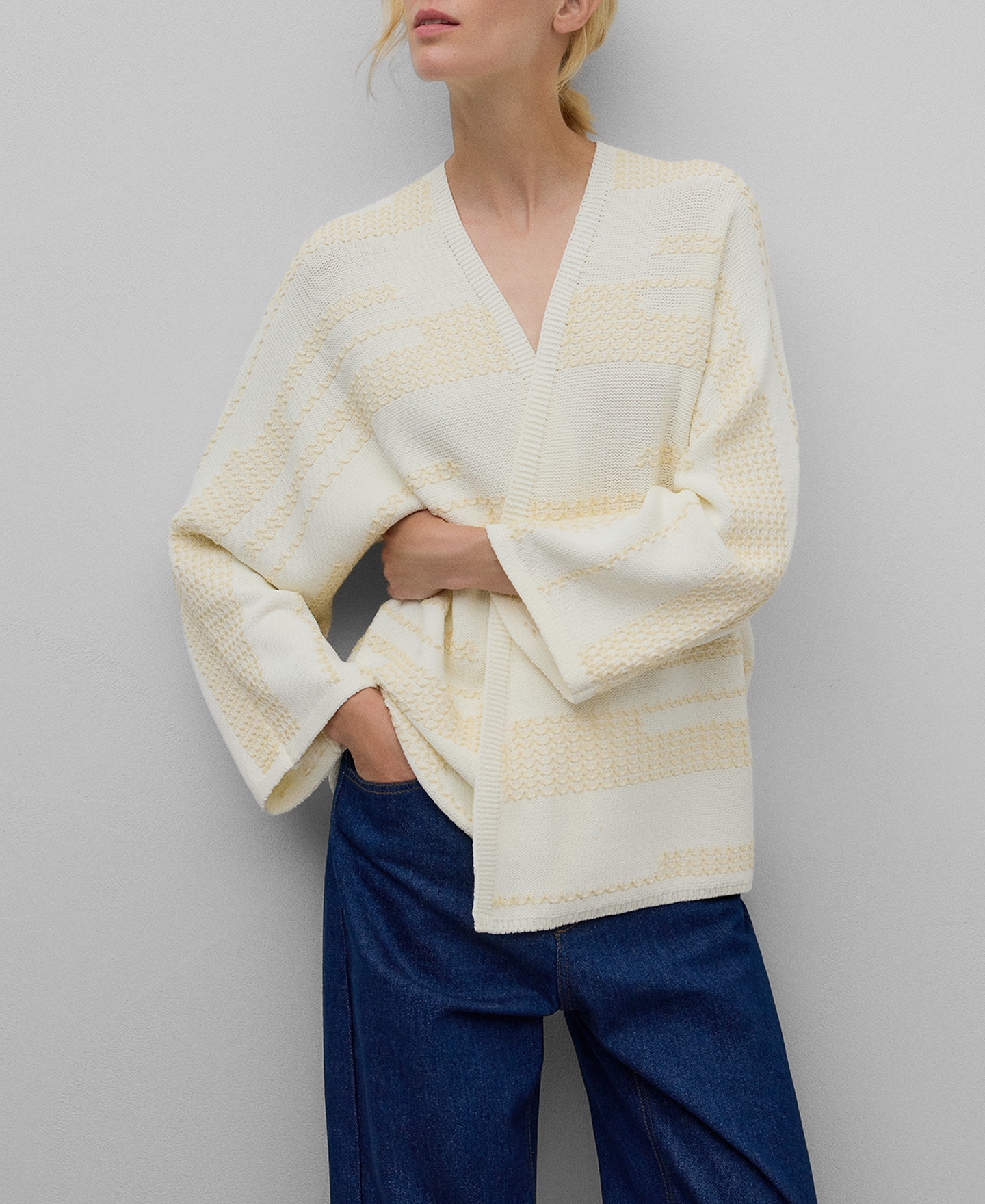 Chaqueta jacquard crudo mujer image number 0