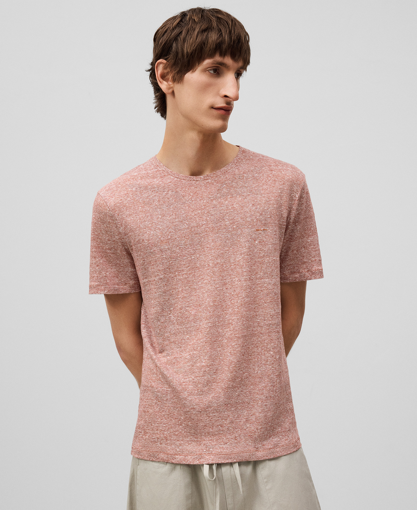 European linen structured T-shirt man image number 0