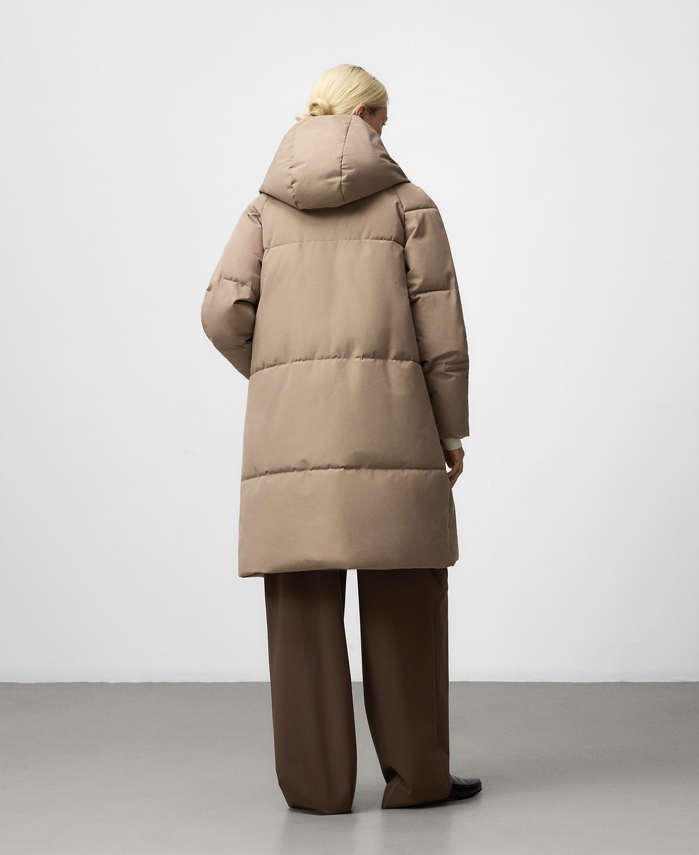 Padded long coat woman image number 2