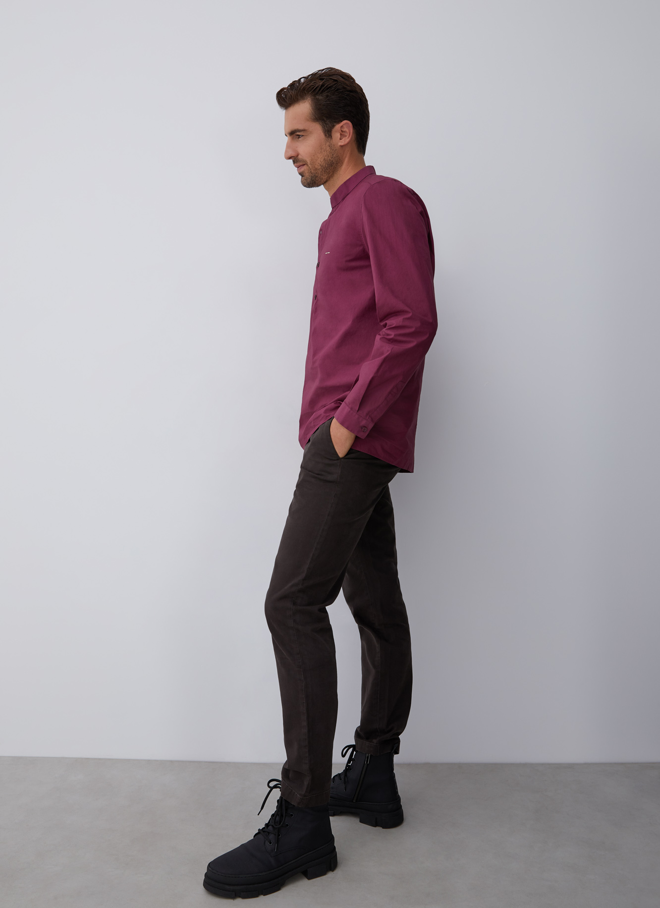 Mao button neck shirt image number 4