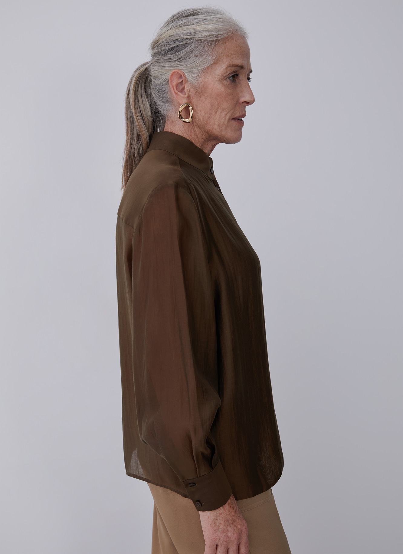 Camisa de liocel con cuello subido image number 2