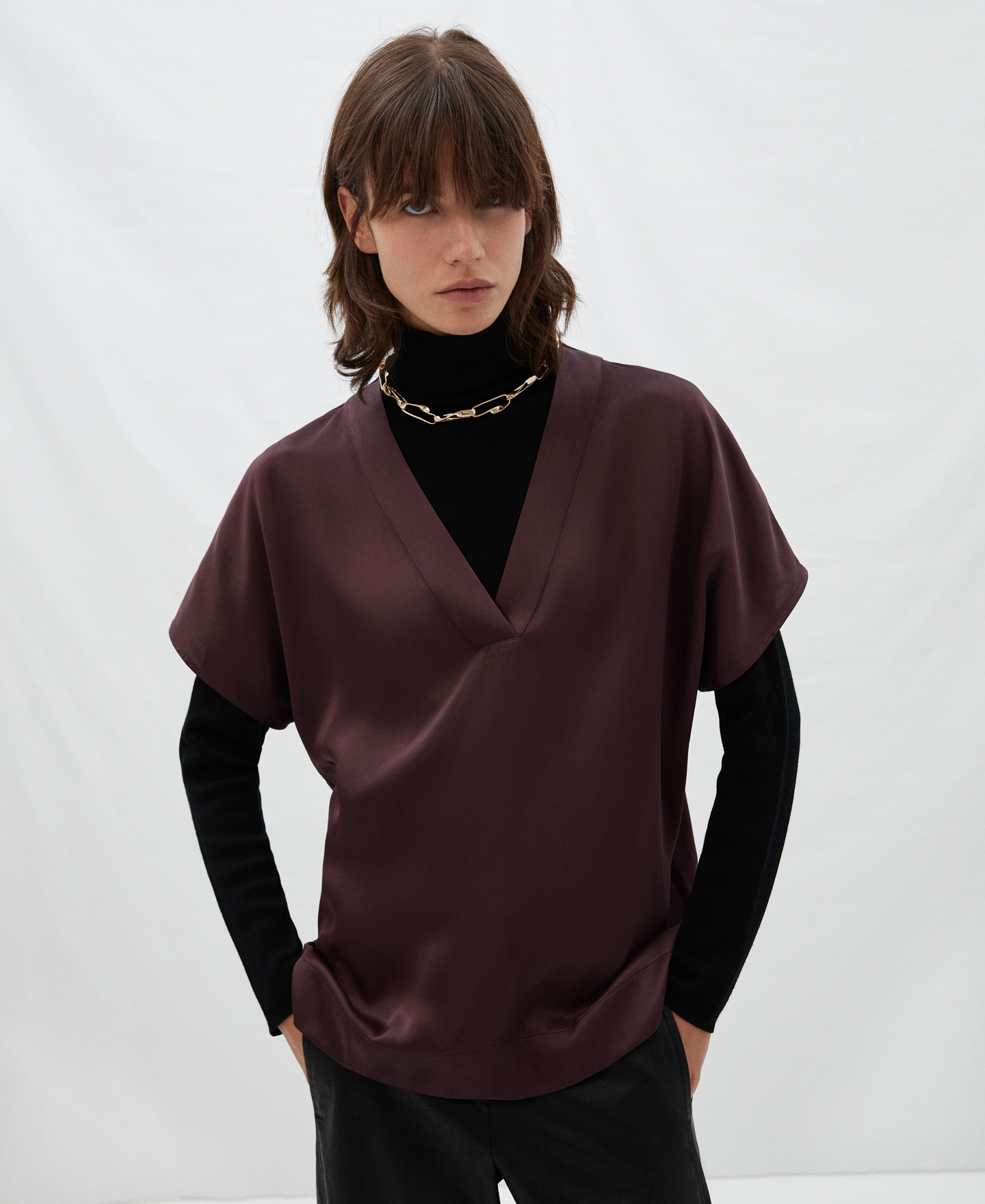 V-neck viscose t-shirt image number 0