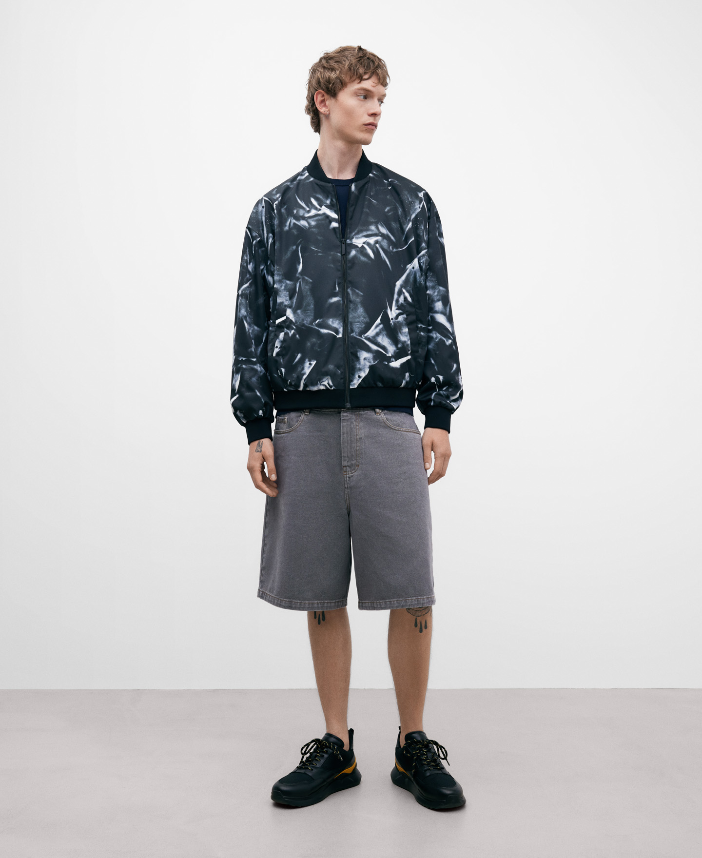Printed bomber jacket image number 1