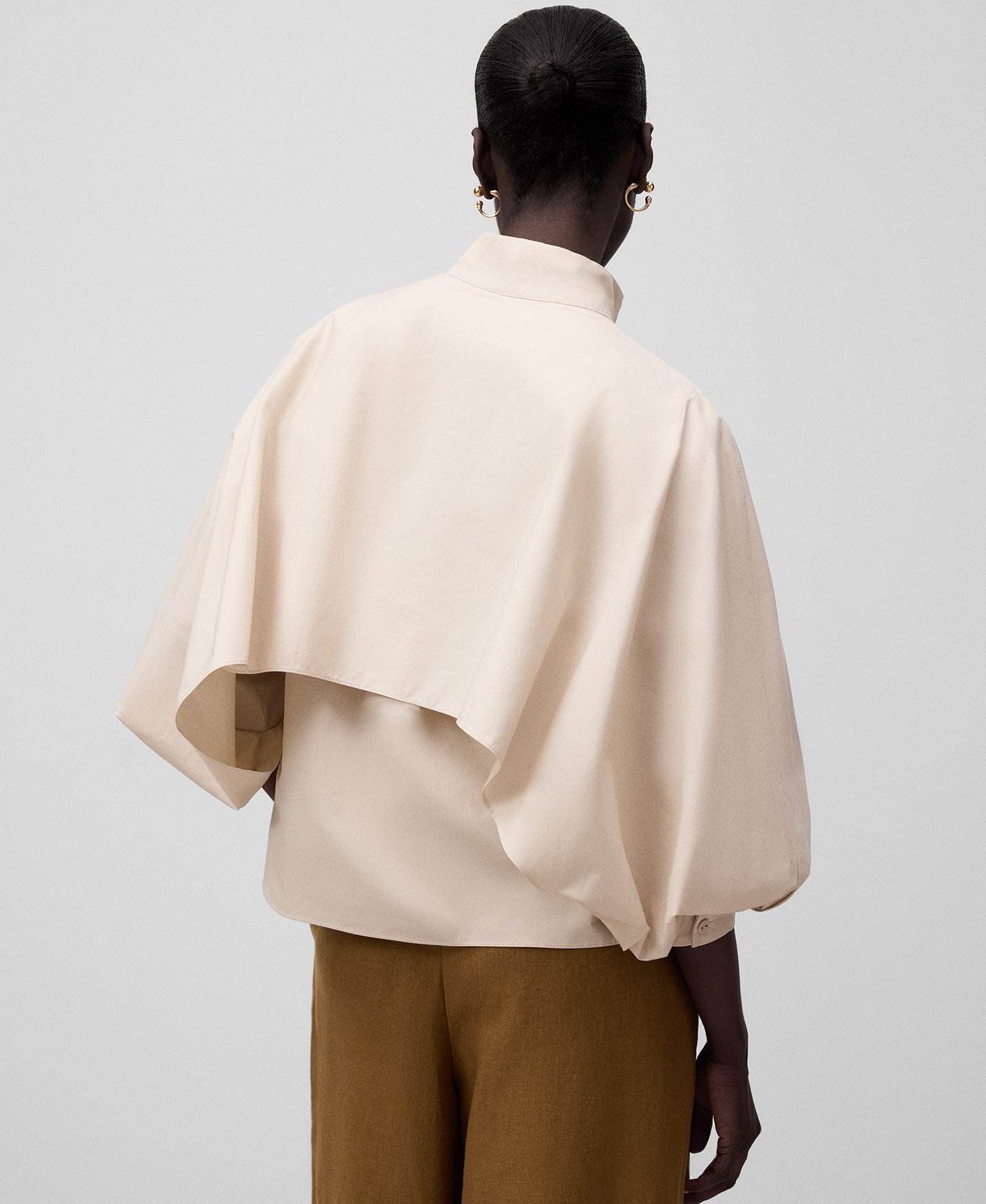 Straight shirt with capelet woman image number 2