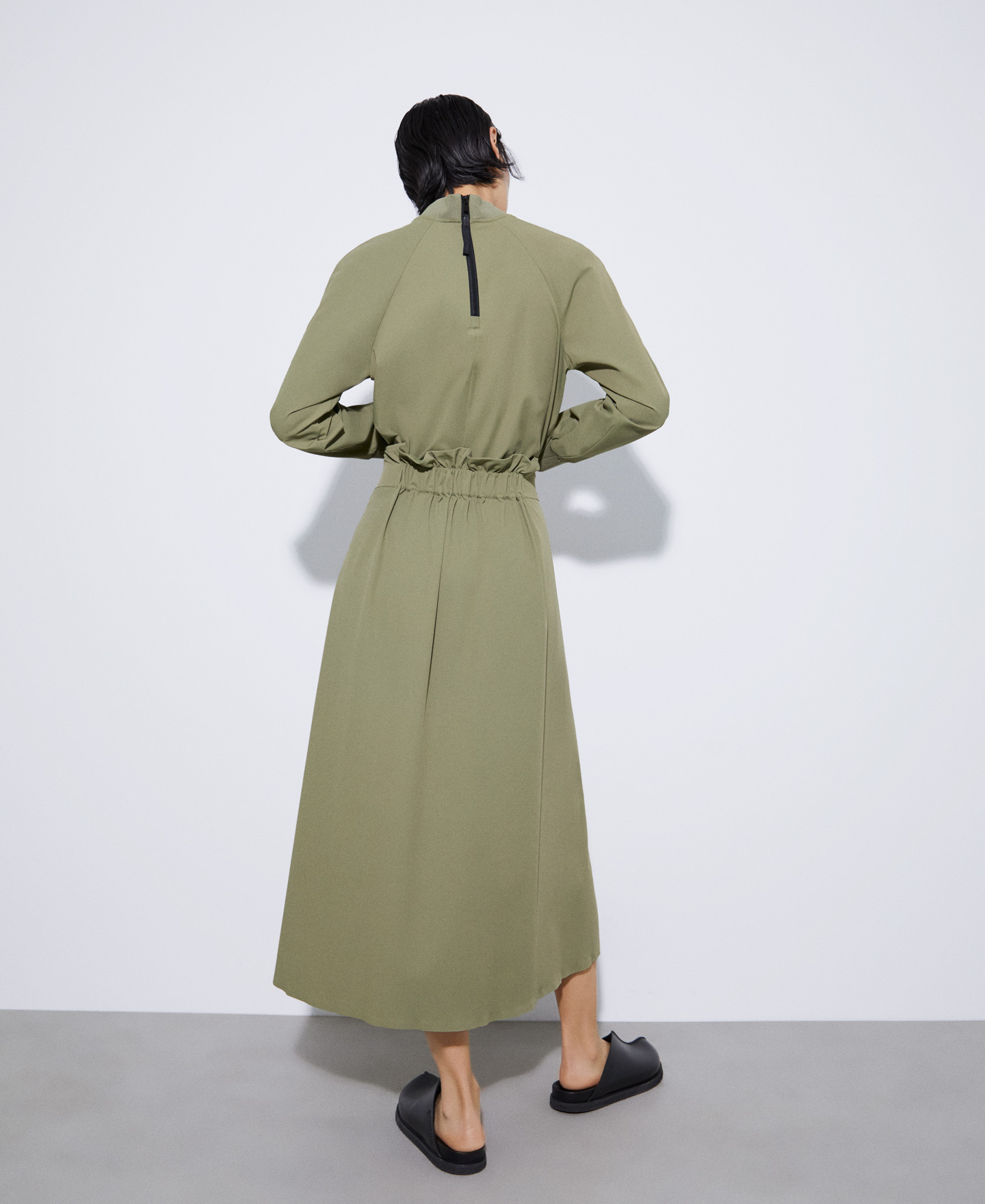 Convertible skirt in recycled nylon image number 2