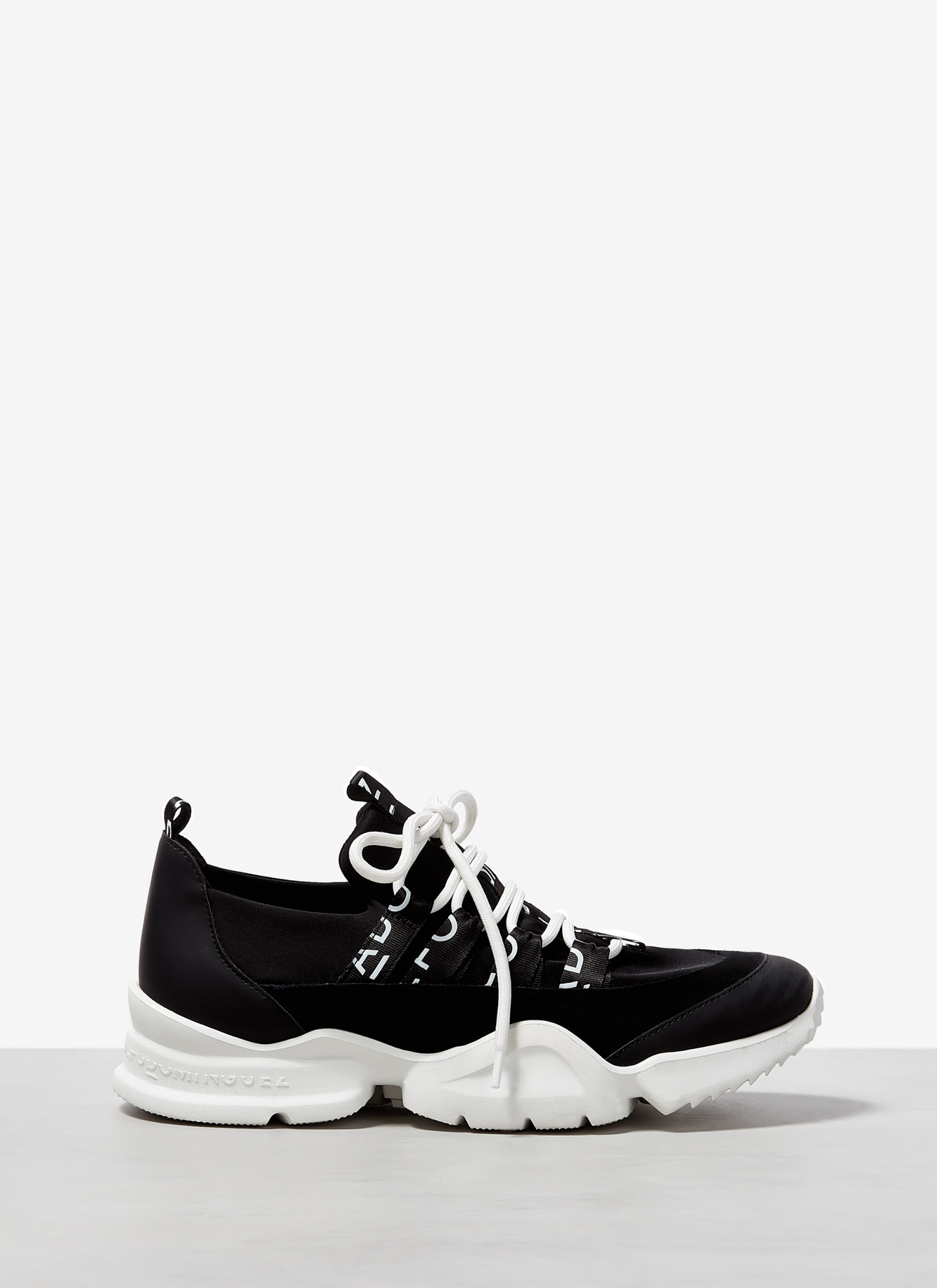 Zapatilla deportiva cintas logotipadas image number 4