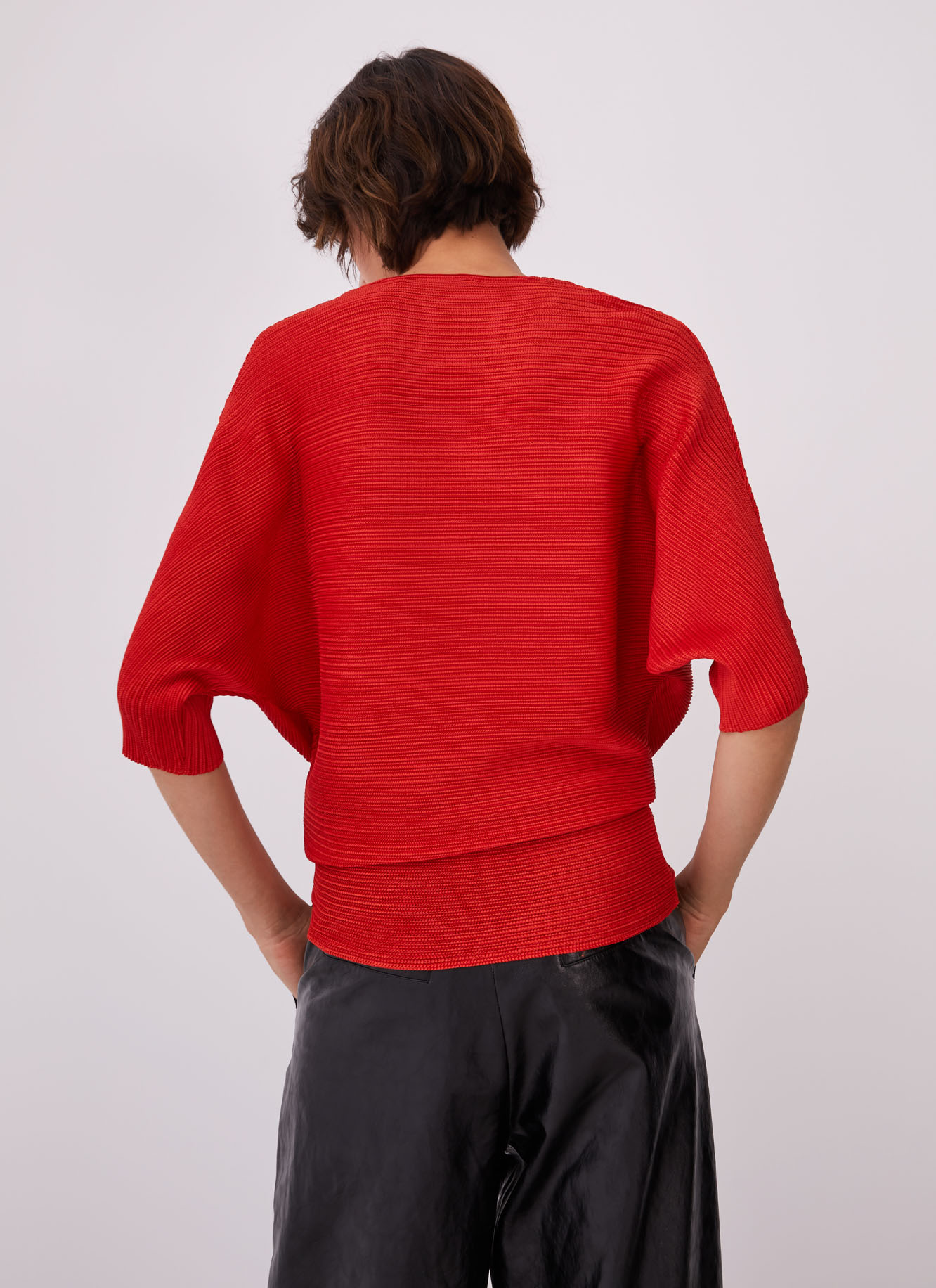 Crinkle sweatshirt with v-neckline image number 1