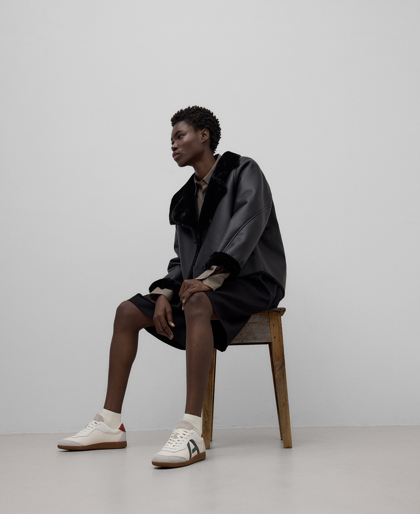 Leather and suede logo sneakers image number 3