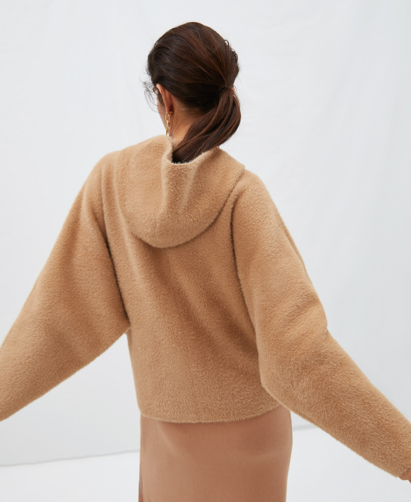 Bat sleeve hoodie image number 2
