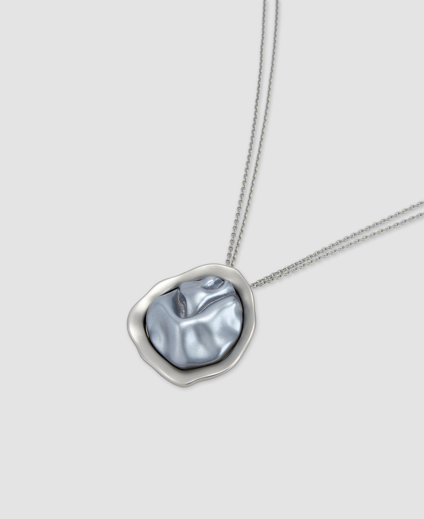 Zinc and resin water motif necklace image number 1