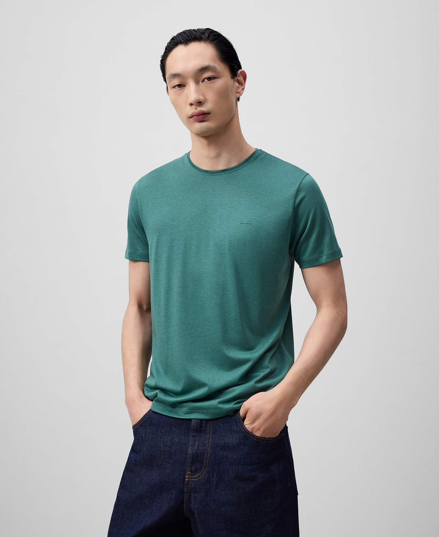 Camiseta regular fit manga corta hombre image number 0