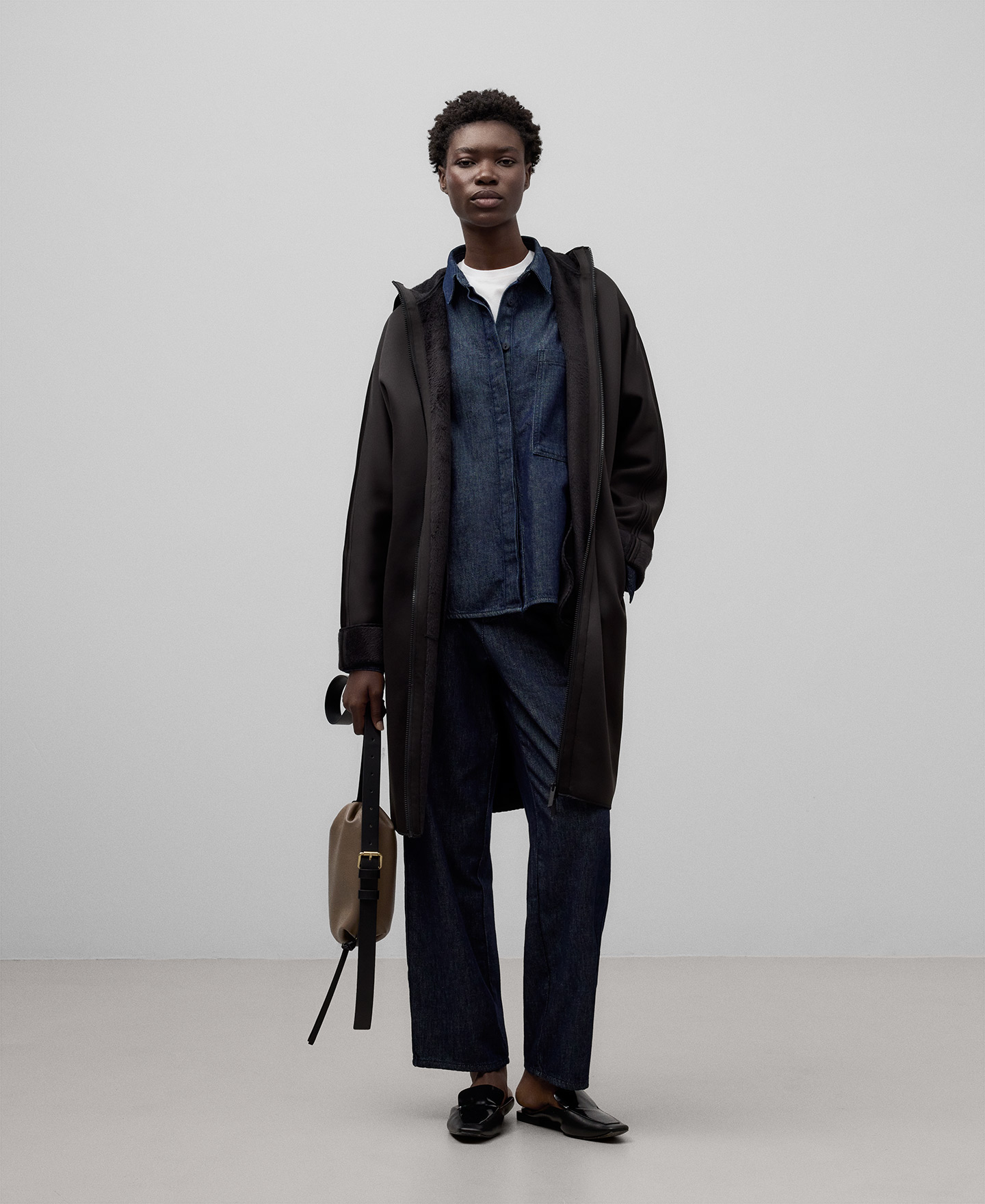 Abrigo con capucha nailon mujer image number 1