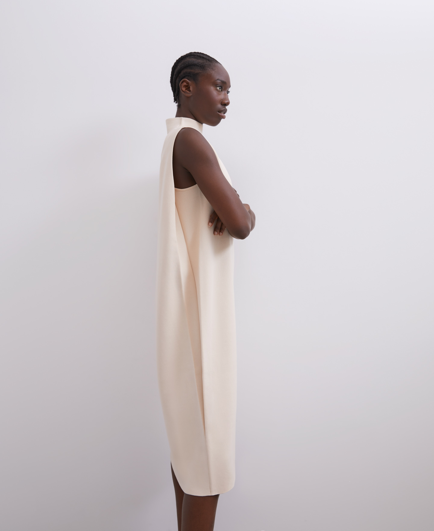 Midi dress with back cape image number 3
