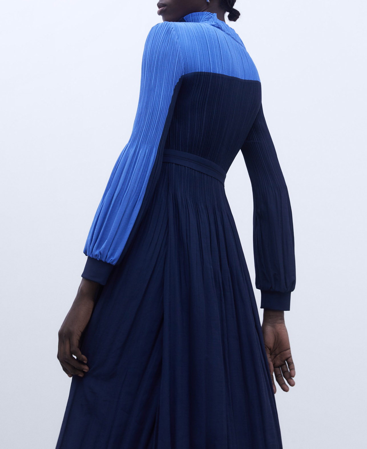 Bicolor crinkle dress image number 5