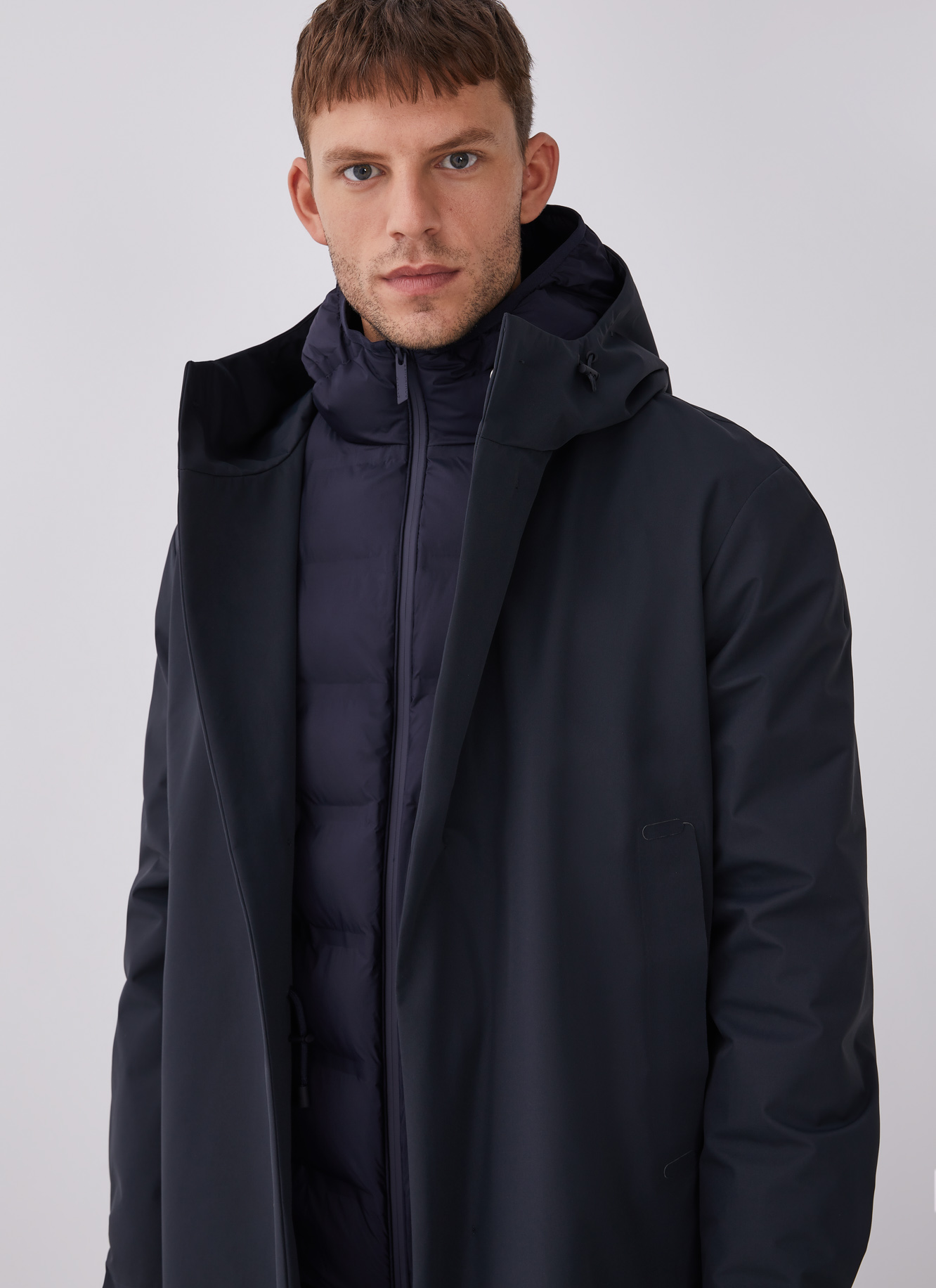 Reversible short parka with hood image number 7