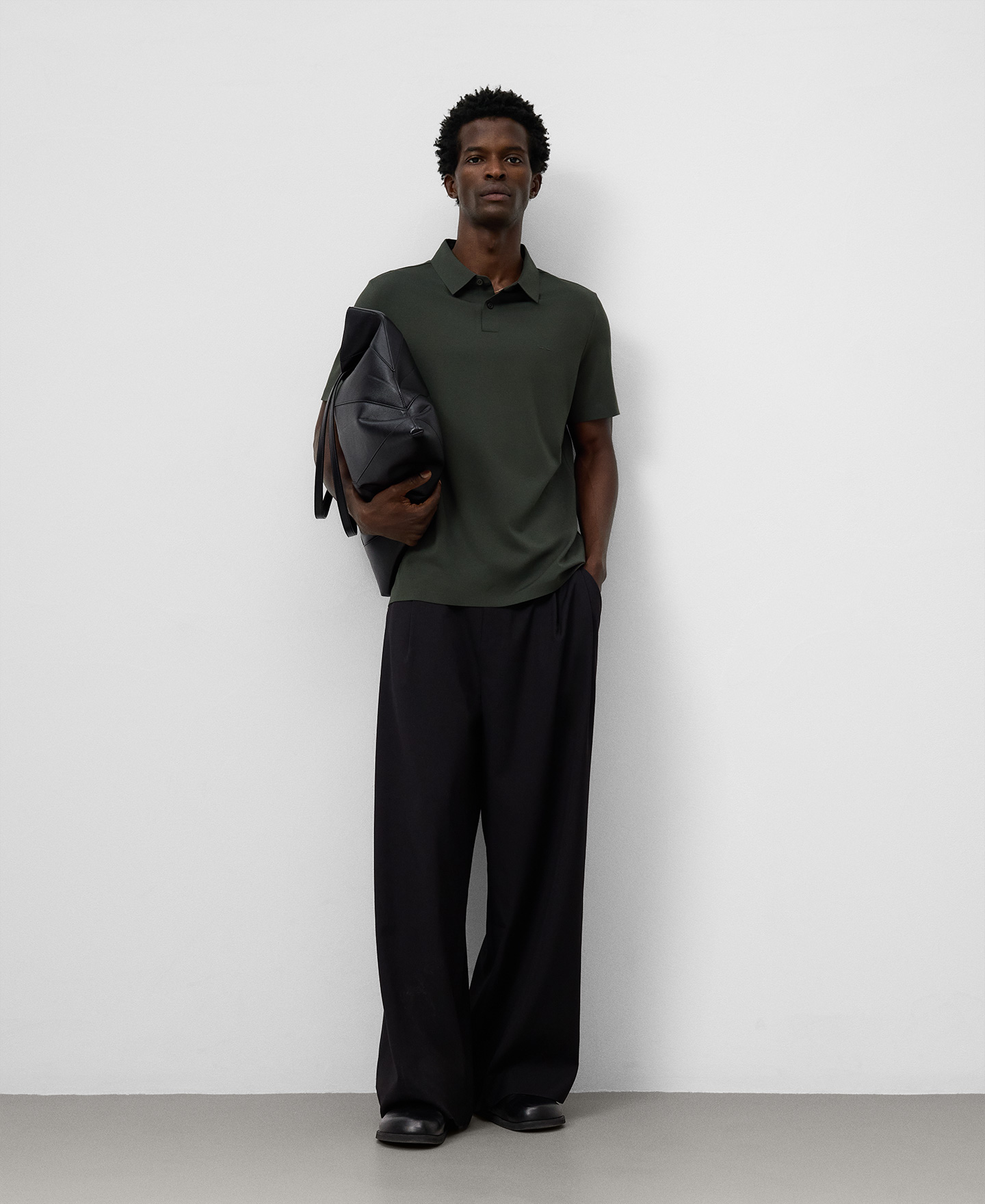 Regular fit short sleeve polo shirt man image number 1