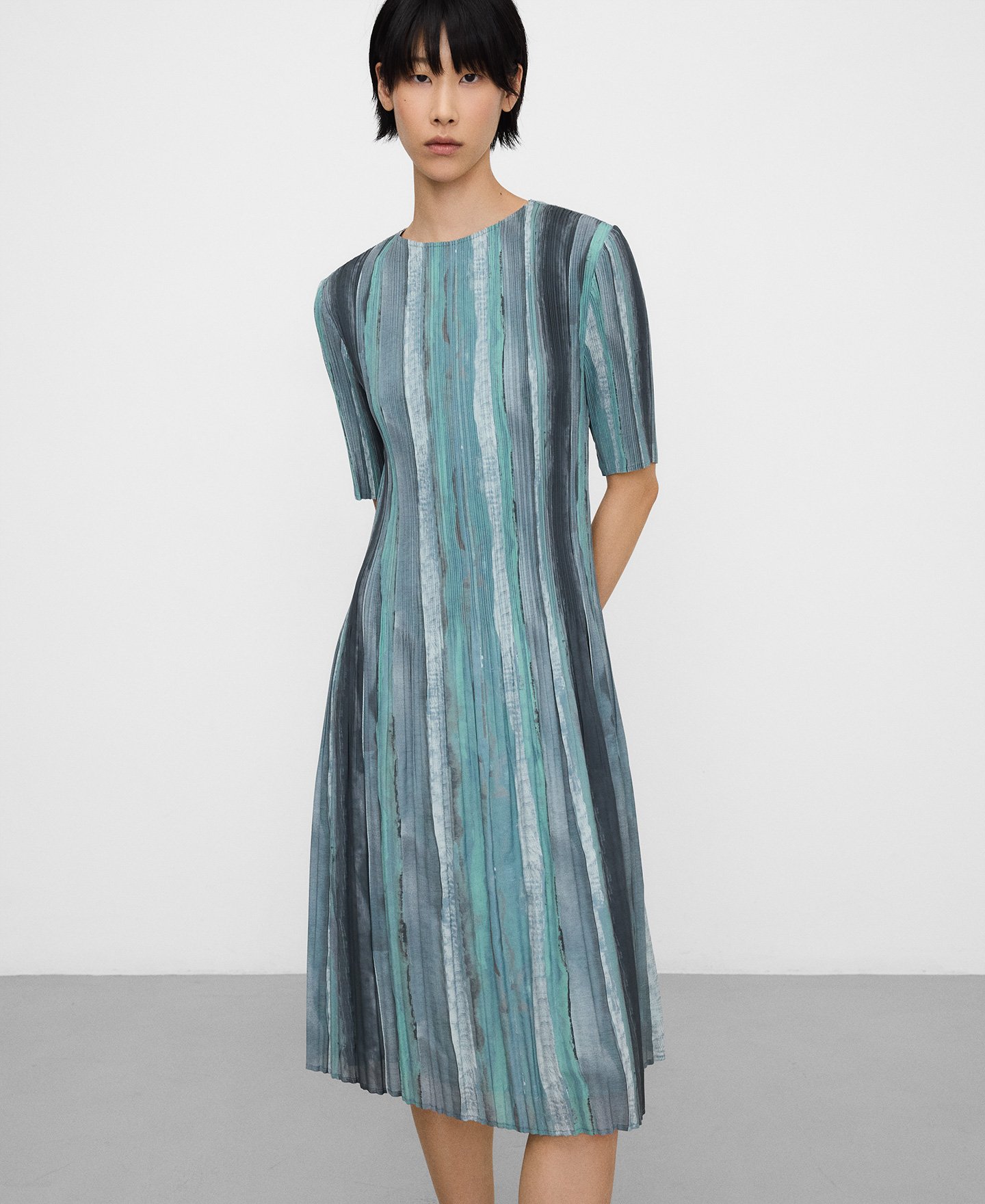 Printed crinkle A-line dress woman image number 3