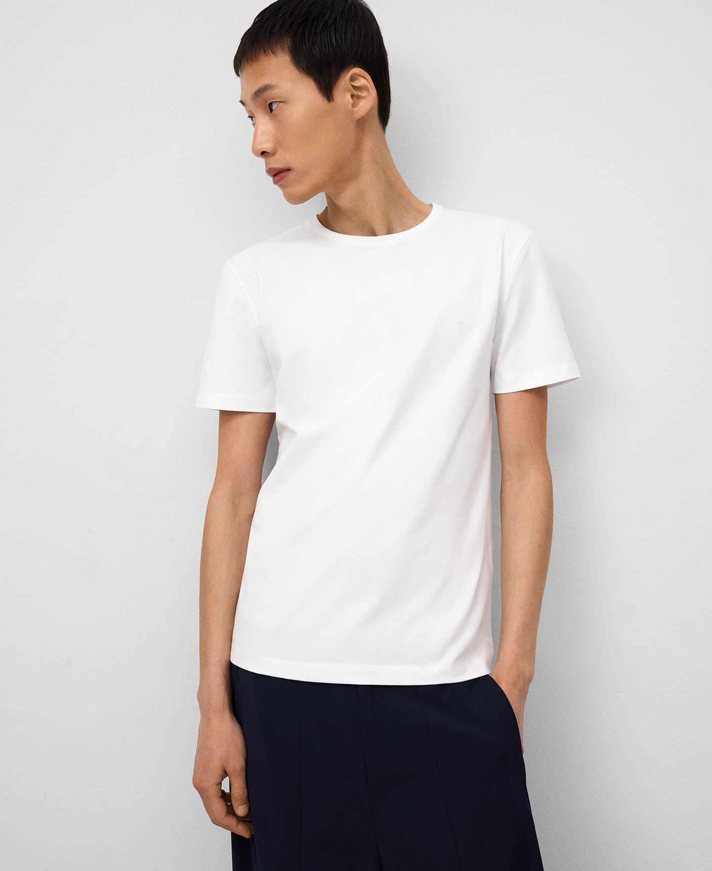 T-shirt slim fit en coton homme image number 0