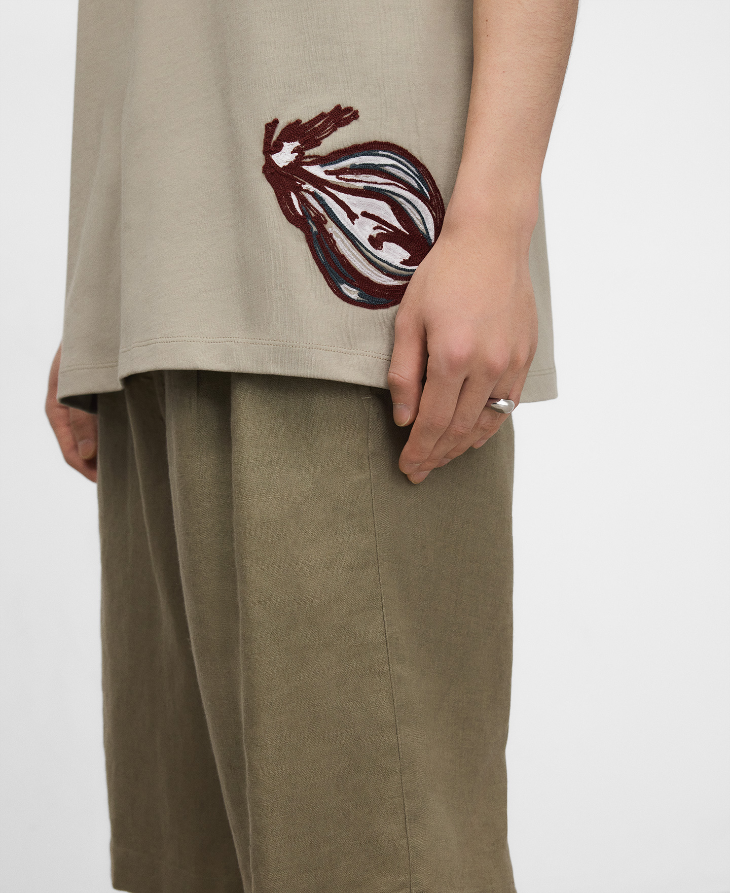 Camiseta oversize bordada em algod&atilde;o image number 3