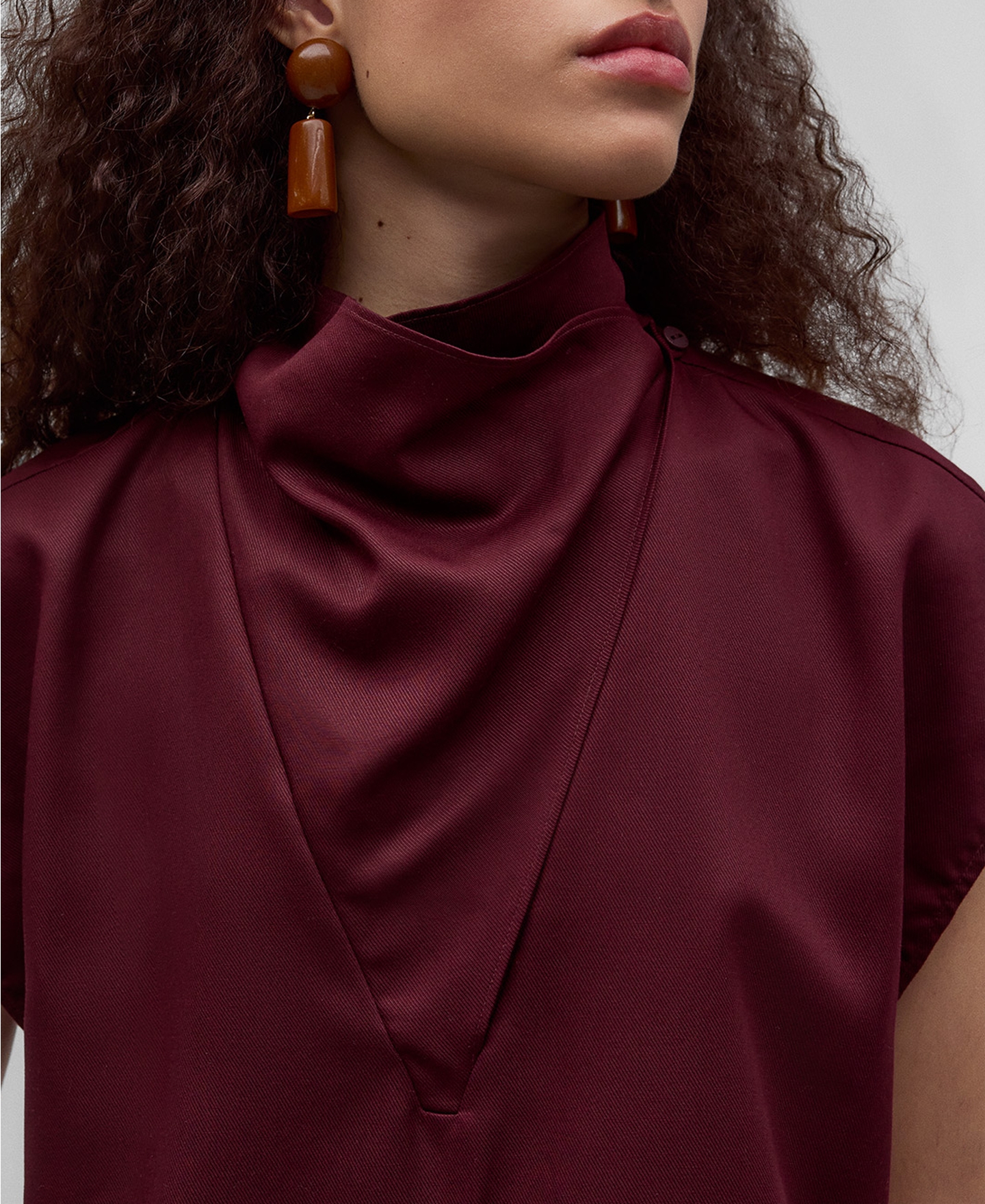 Draped turtleneck shirt woman image number 3