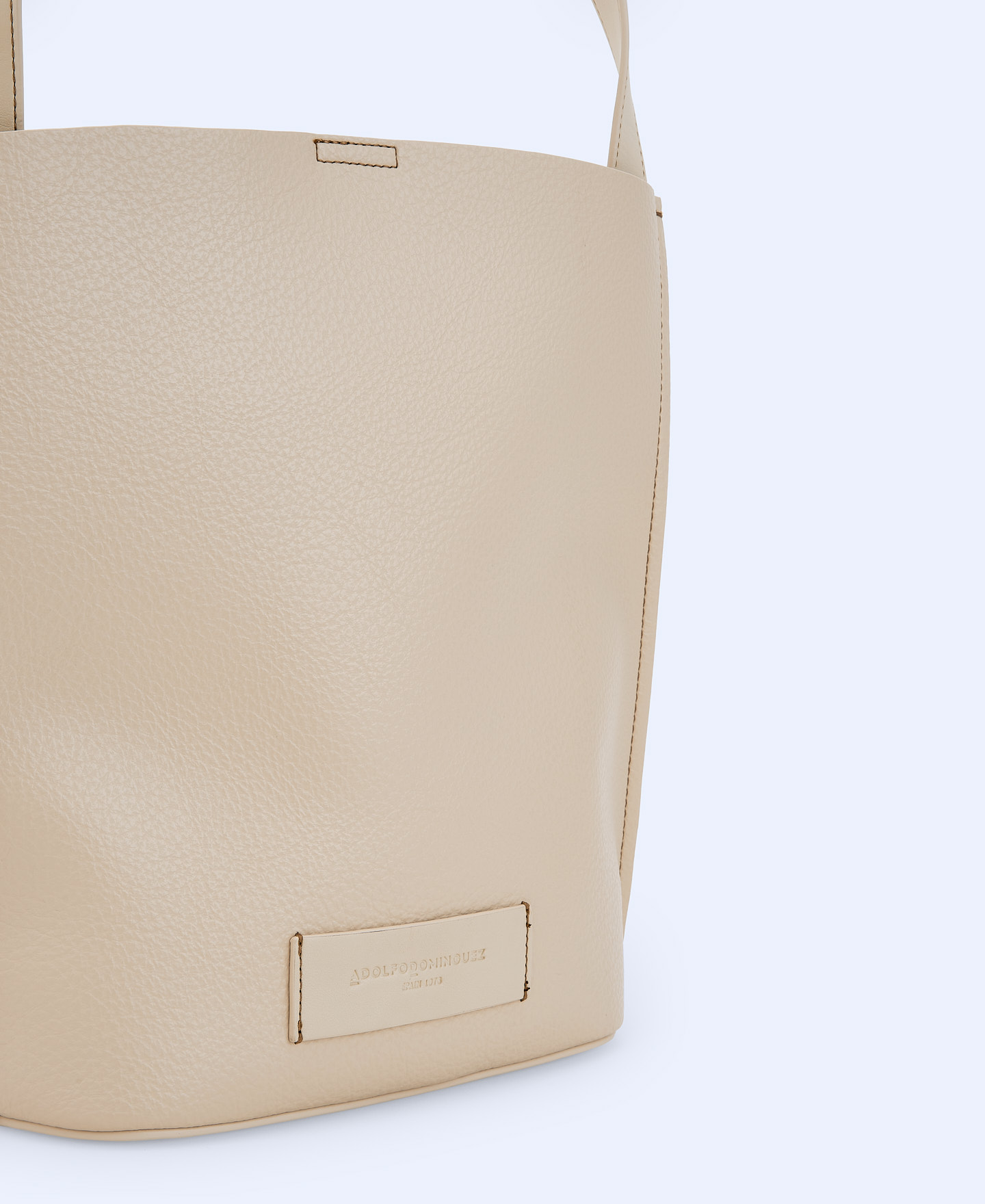 Medium grain textured hobo image number 2