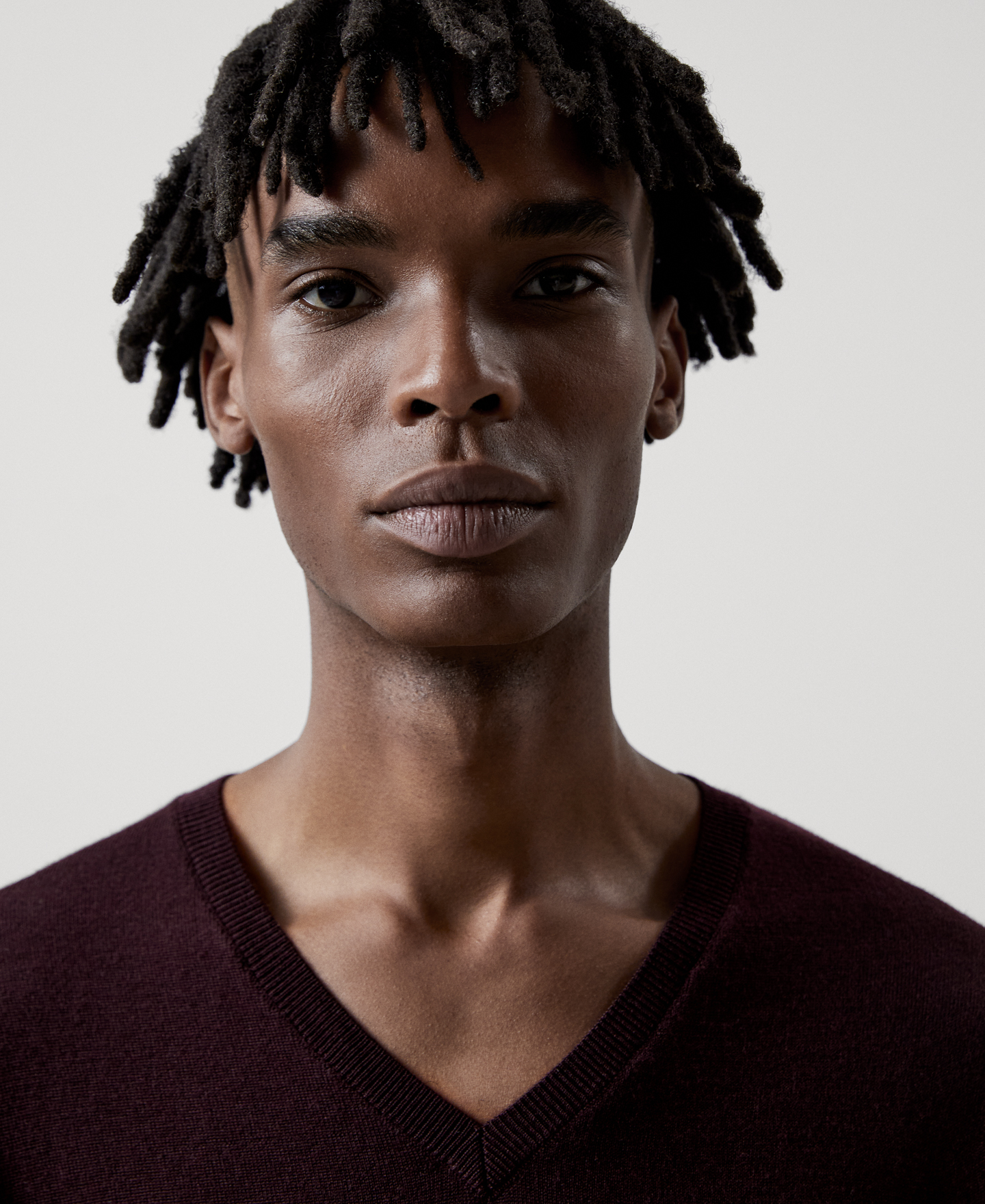 Merino wool v-neck sweater image number 3