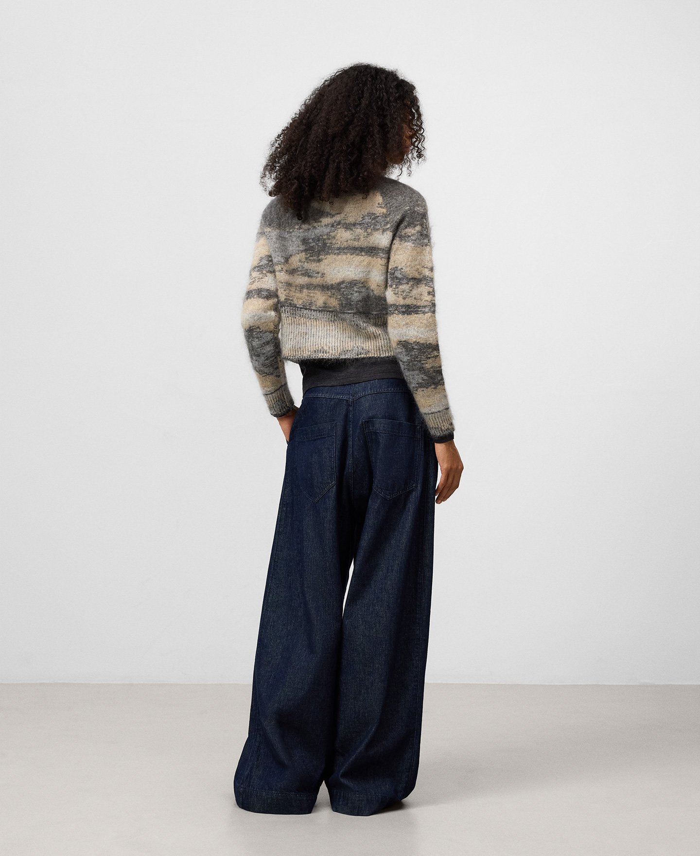 Gradient jacquard knit cardigan woman image number 2