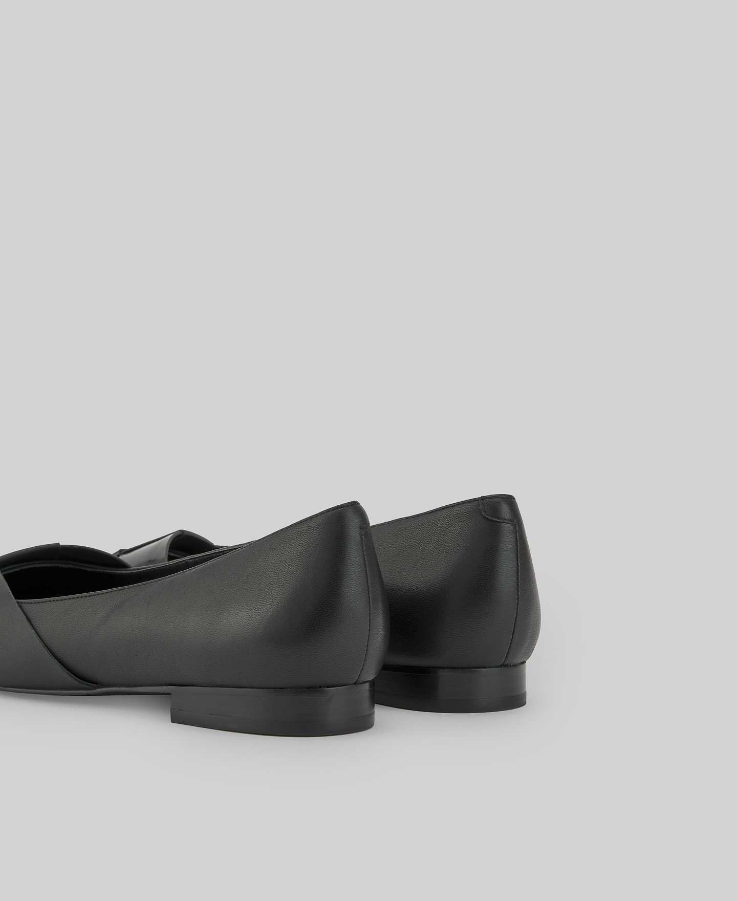 Braided leather ballet flats woman image number 2