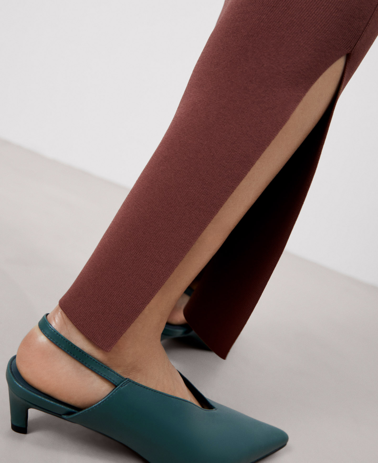 Leather slingback shoe image number 3