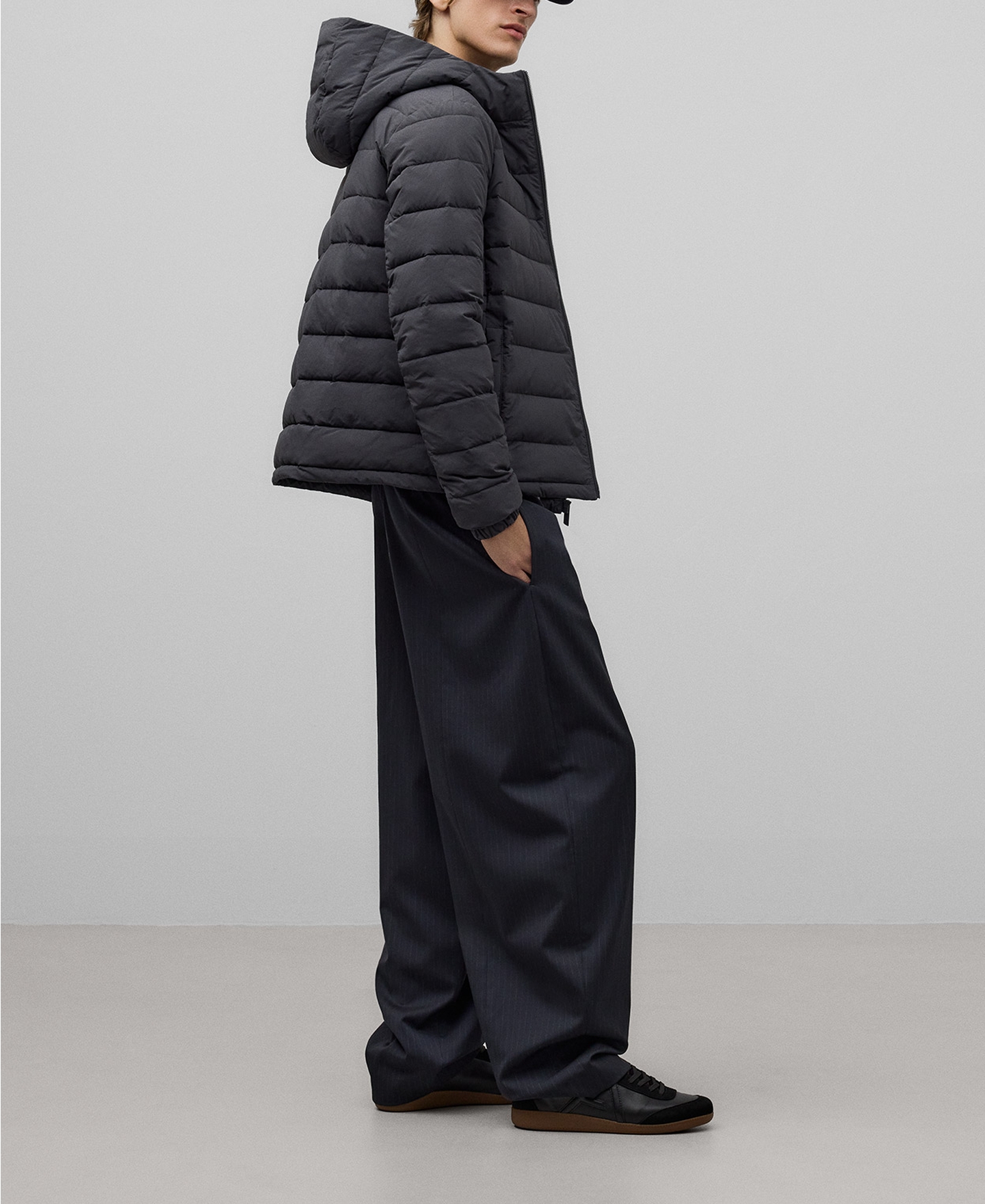 Quilted hooded coat man image number 2