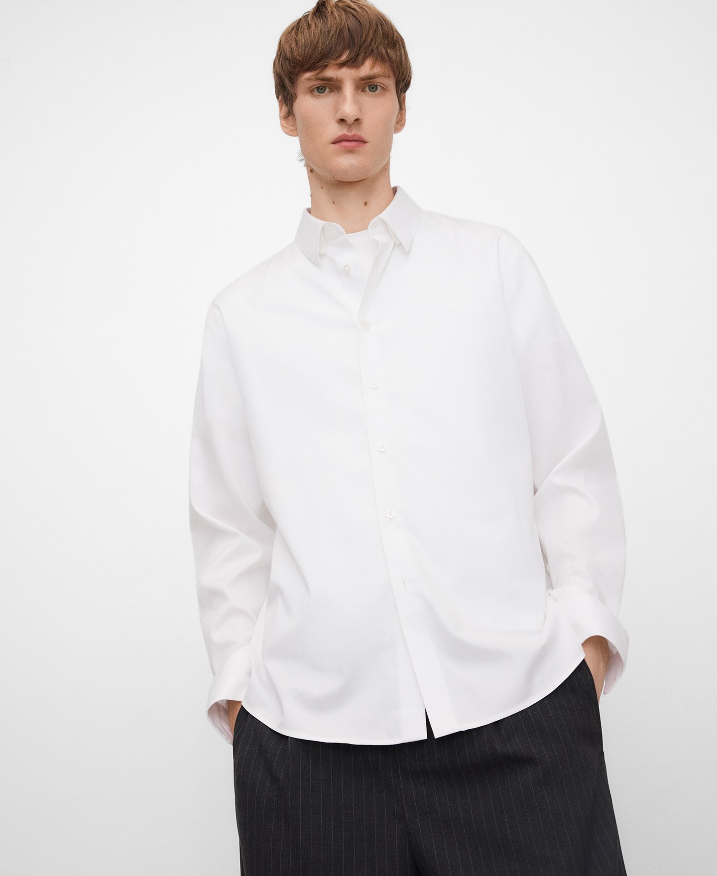 Camisa regular fit algod&oacute;n org&aacute;nico image number 0