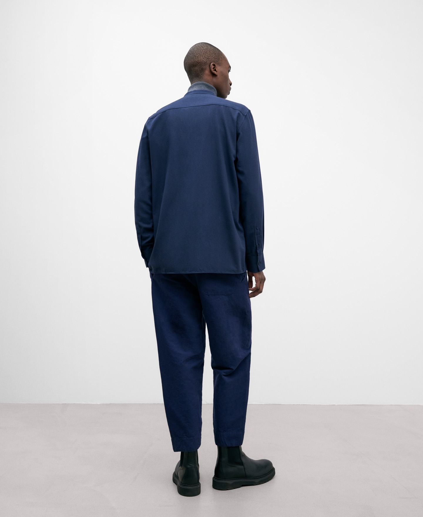 Mandarin collar men's shirt in cotton image number 2