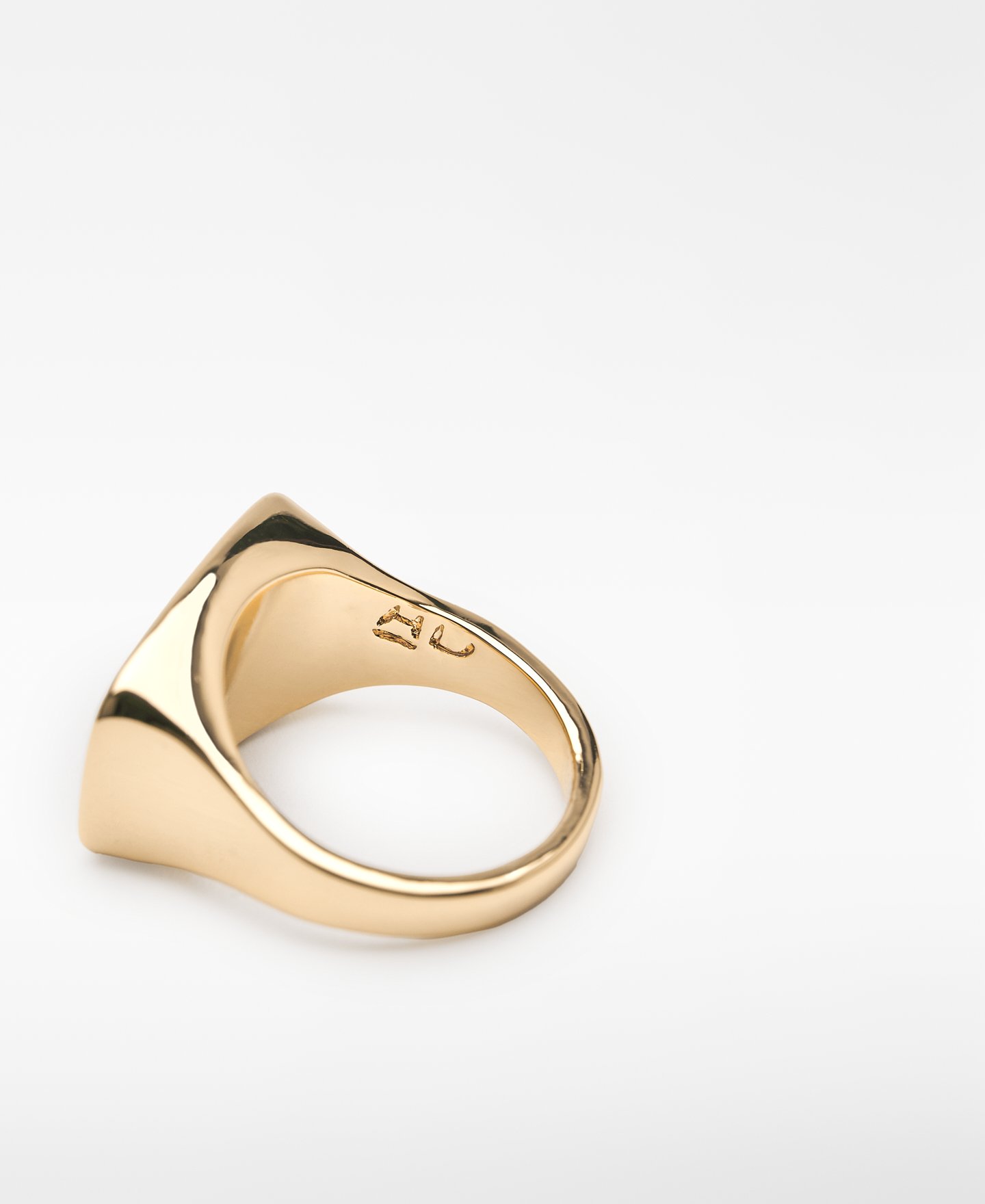 Double-lacquered signet ring woman image number 1