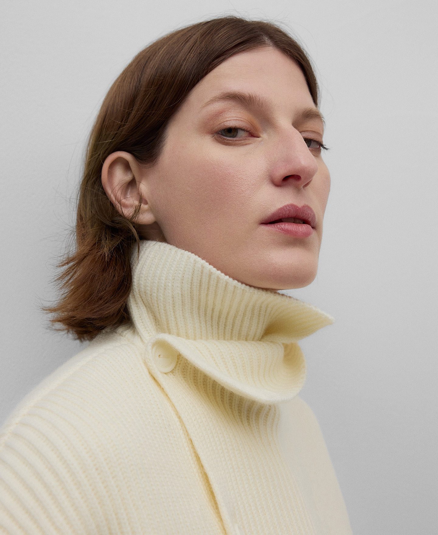 Chaqueta punto perlado lana merino mujer image number 3