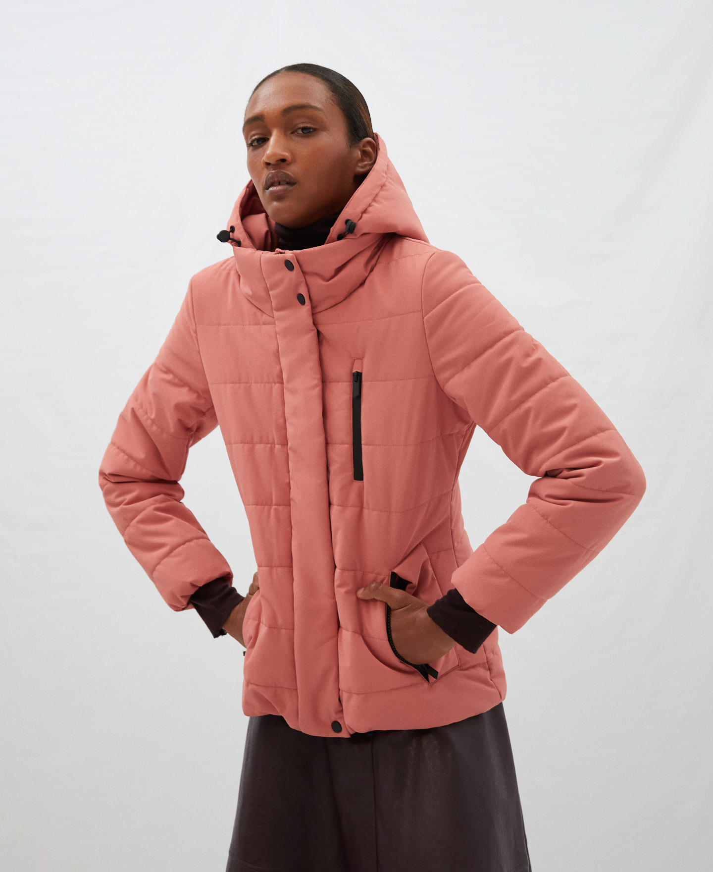Chaqueta acolchada con capucha image number 0